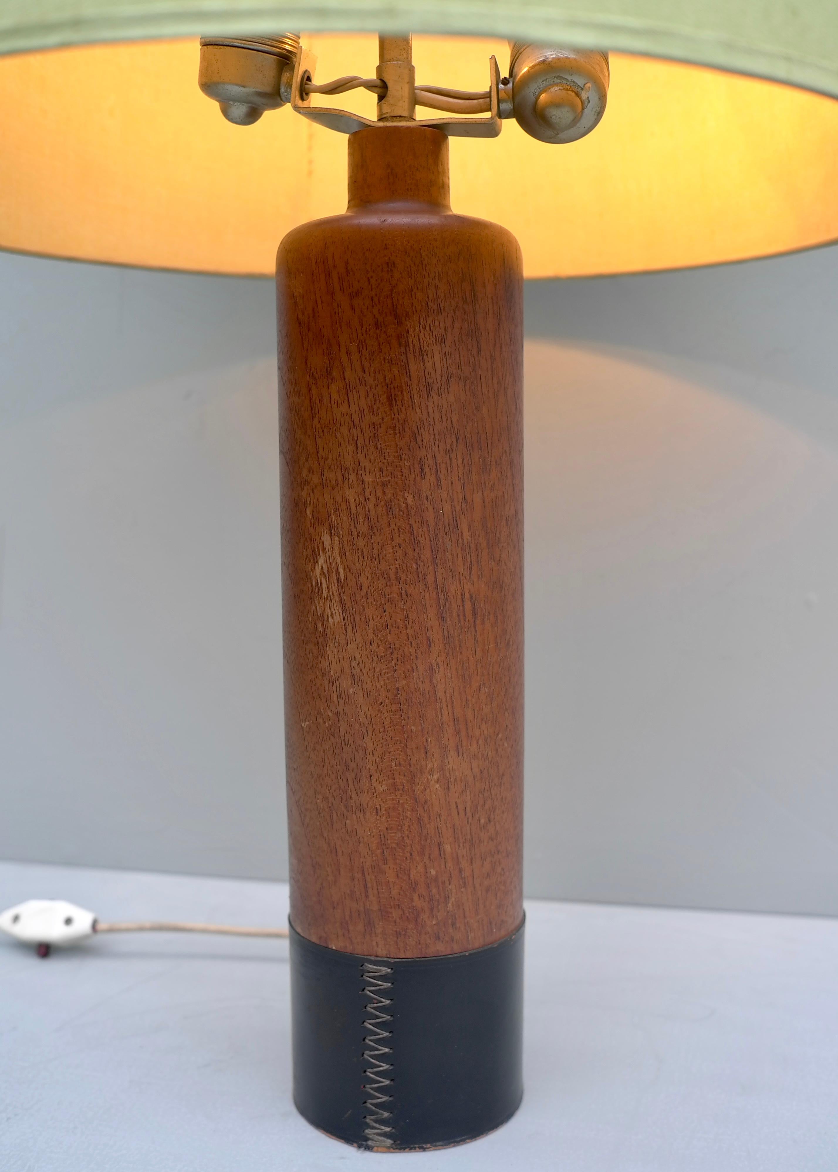 Large Teak and Leather Stitched Danish Table Lamp with Green Silk Lampshade For Sale 2