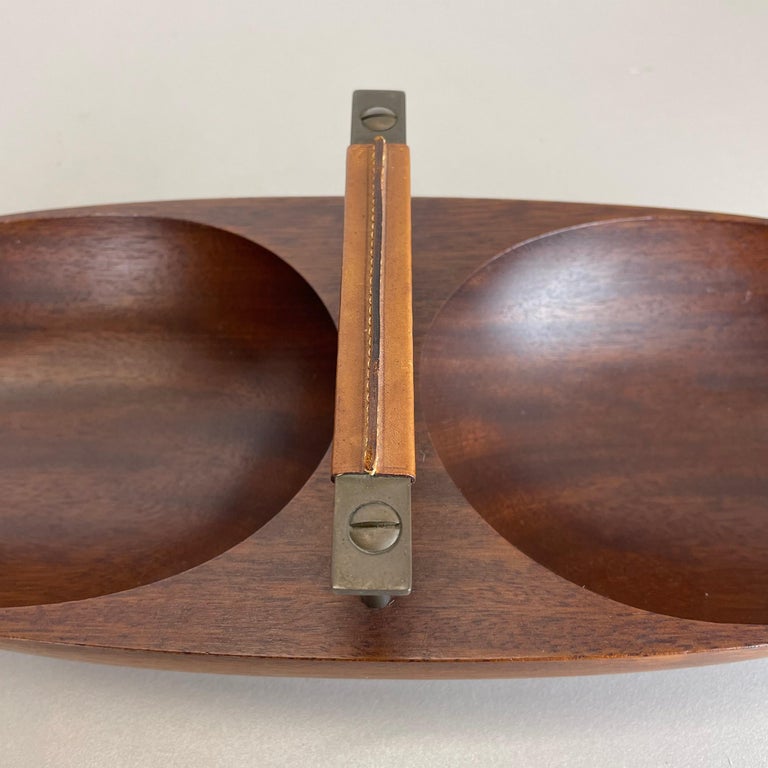 Large Teak Bowl with Brass and Leather Handle by Carl Auböck, Austria, 1950s For Sale 3