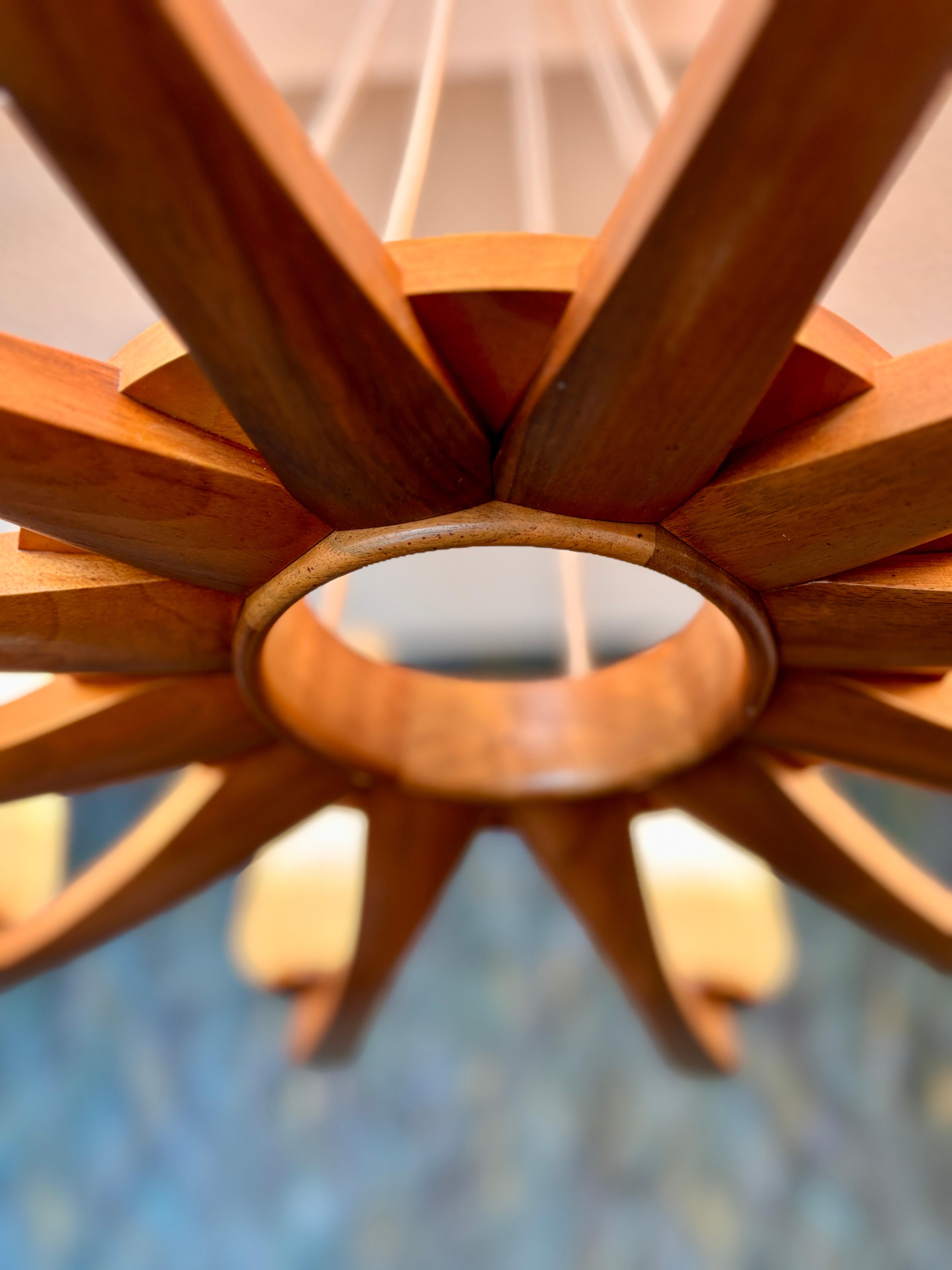 Grande lampadario in teak di Uno & Östen Kristiansson by Vittsjö In condizioni buone in vendita a Hannover, DE