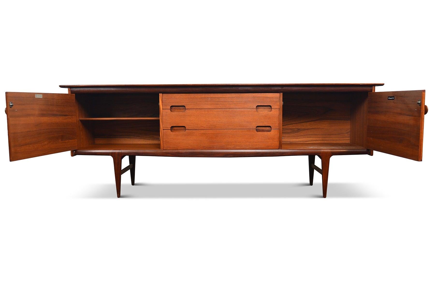 Large Teak Credenza by a. Younger Ltd #2 In Excellent Condition In Berkeley, CA