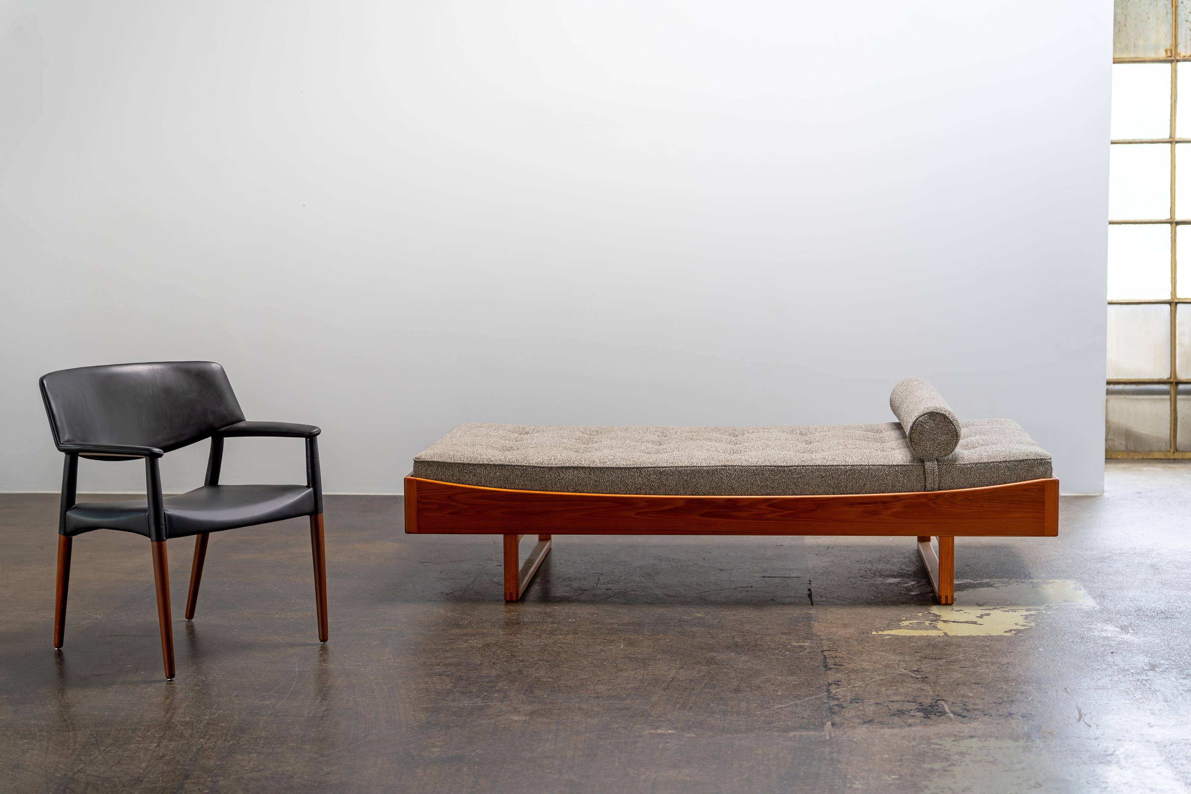 Grand lit de jour en teck par Bernhard Pedersen & Søn Model 159, Danemark années 1960 Bon état - En vente à Rosendahl, DE