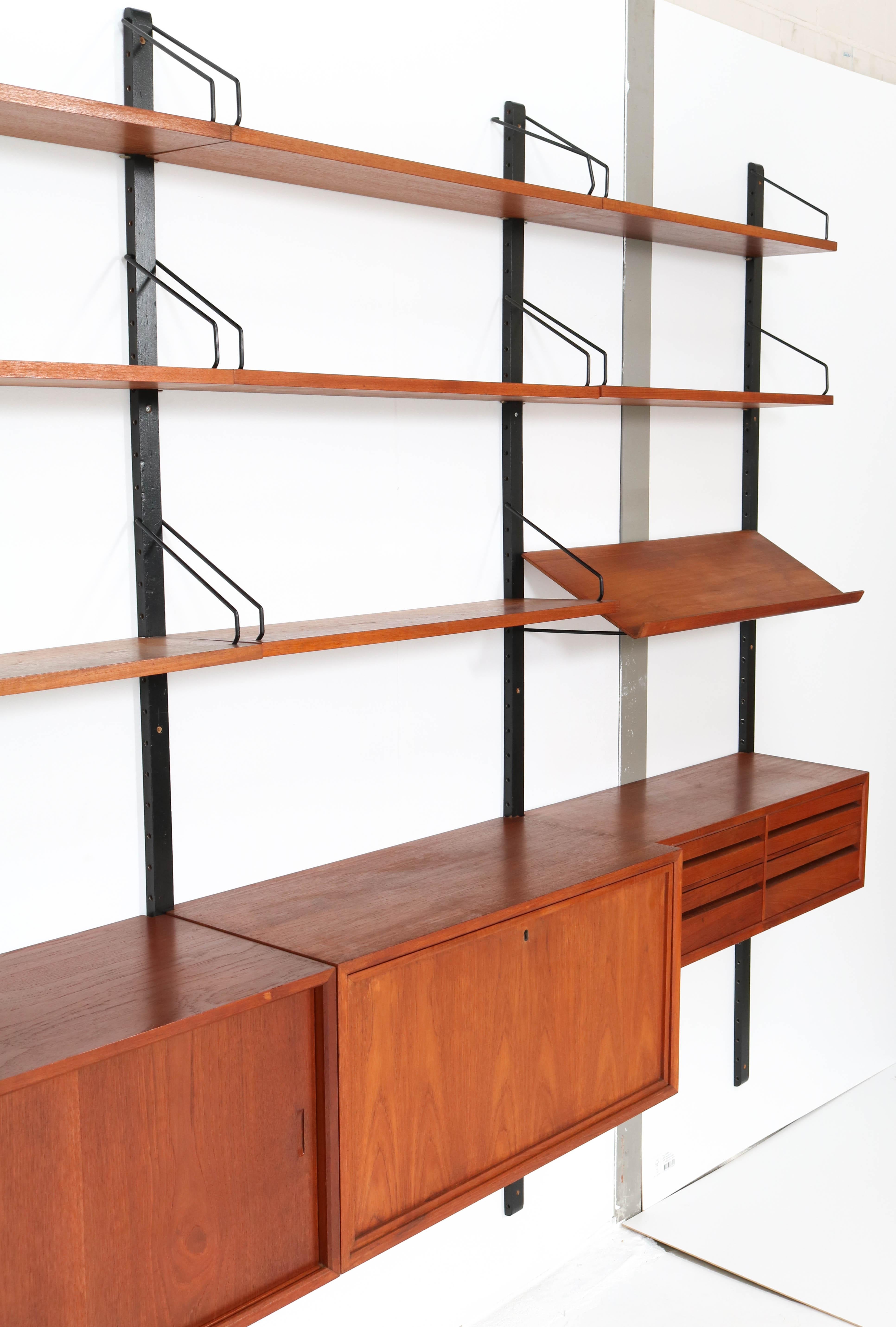 Large Teak Mid-Century Modern Royal Wall Unit by Poul Cadovius, 1950s 1