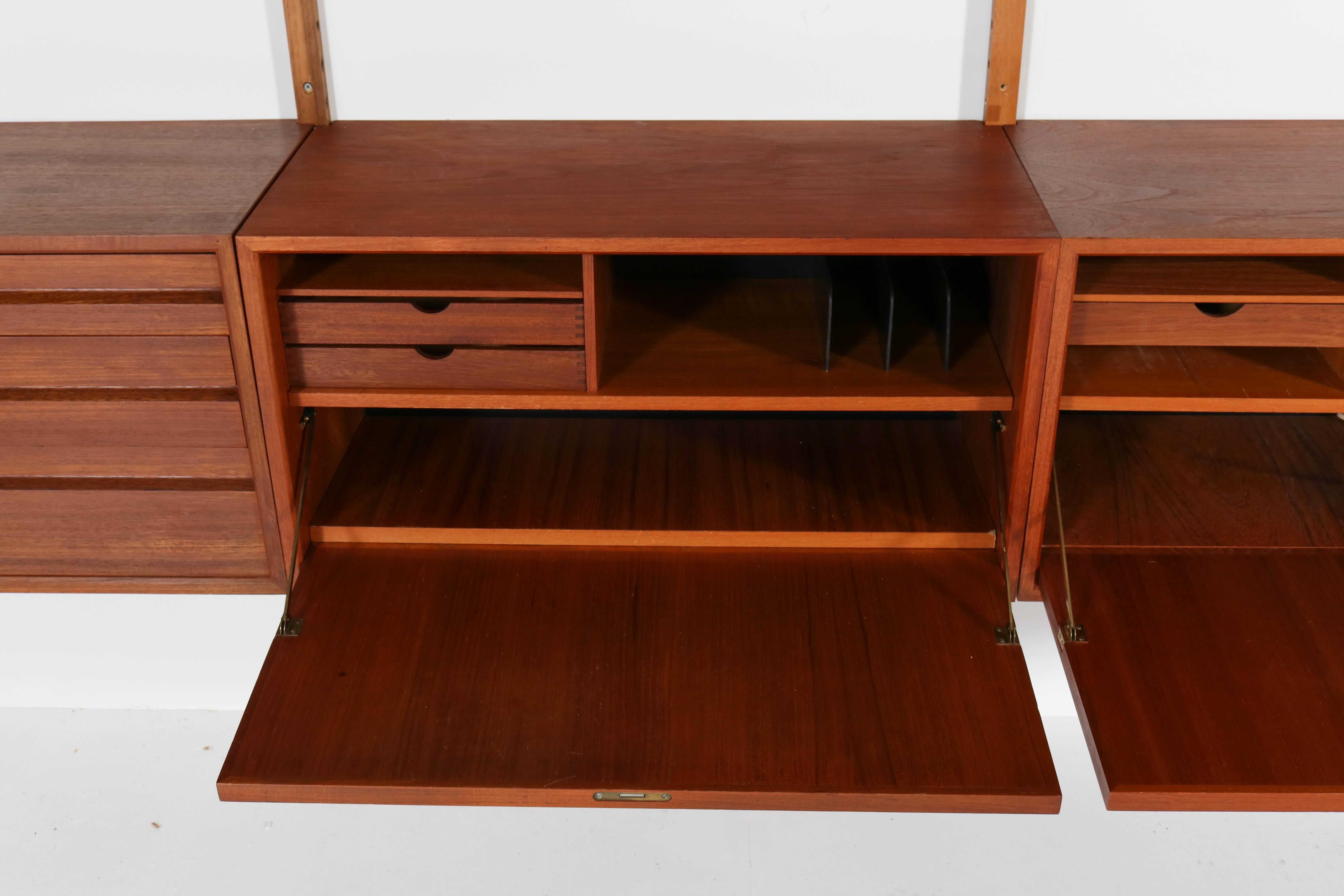 Large Teak Mid-Century Modern Royal Wall Unit by Poul Cadovius for Cado, 1960s 4