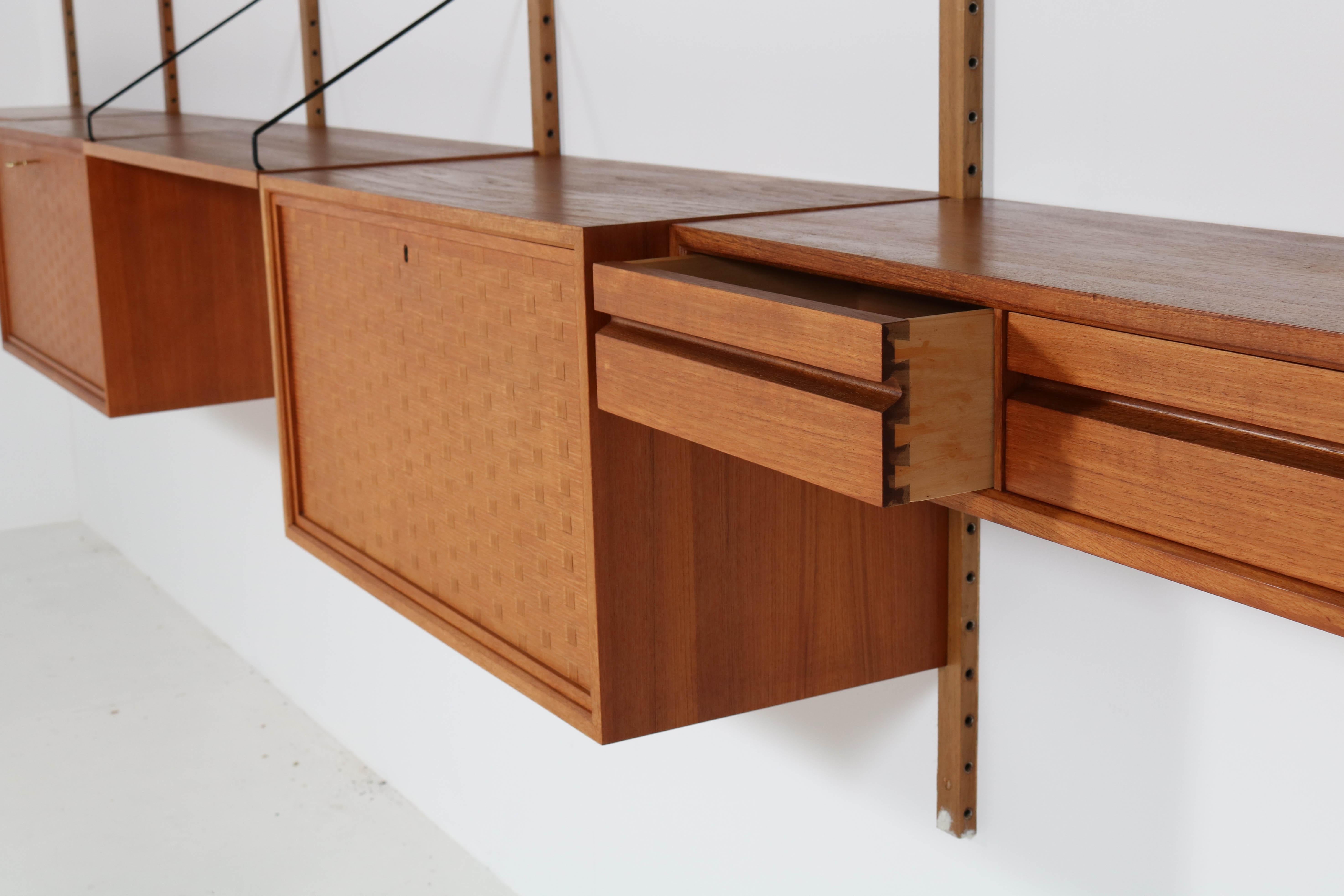 Large Teak Mid-Century Modern Royal Wall Unit by Poul Cadovius for Cado, 1960s 17