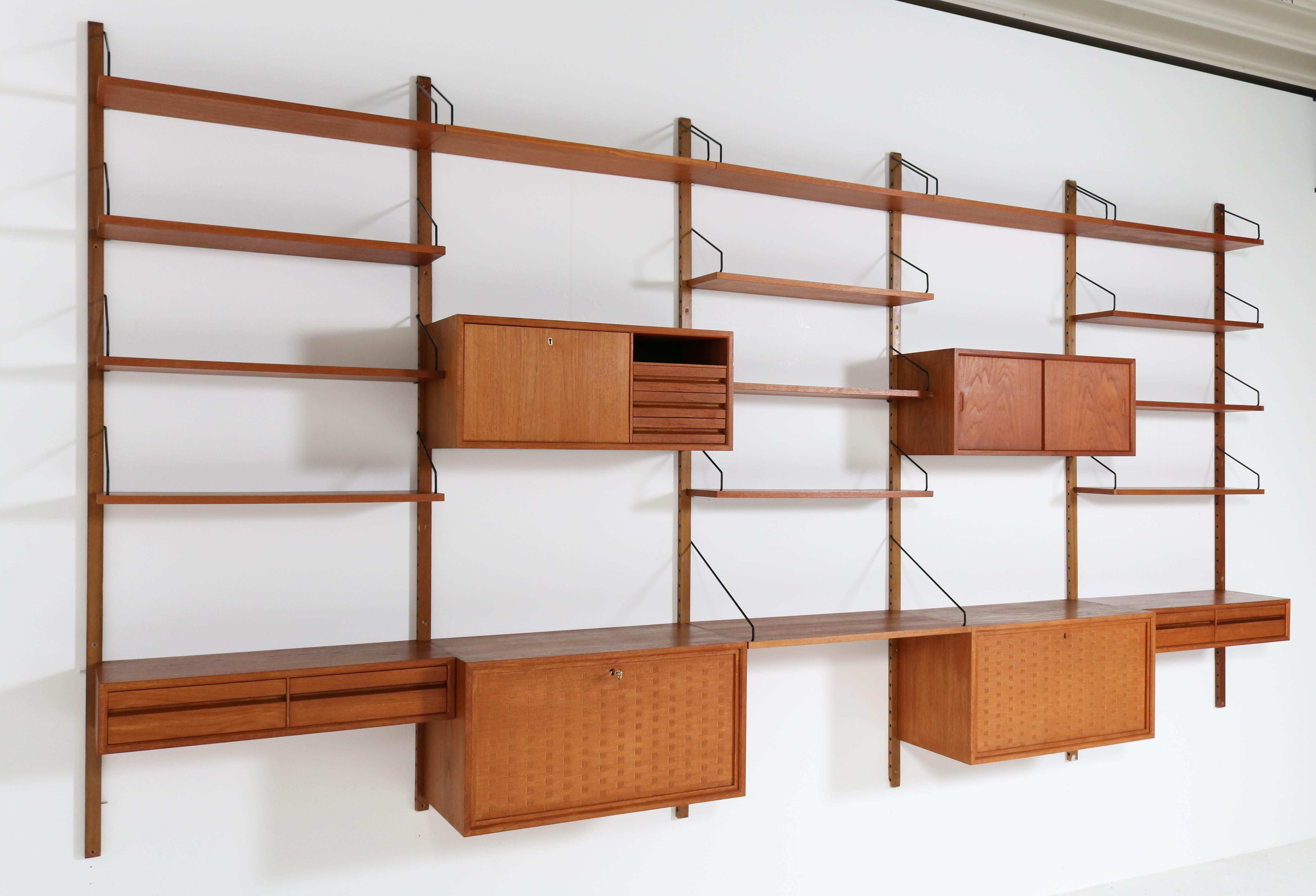 Large Teak Mid-Century Modern Royal Wall Unit by Poul Cadovius for Cado, 1960s 18