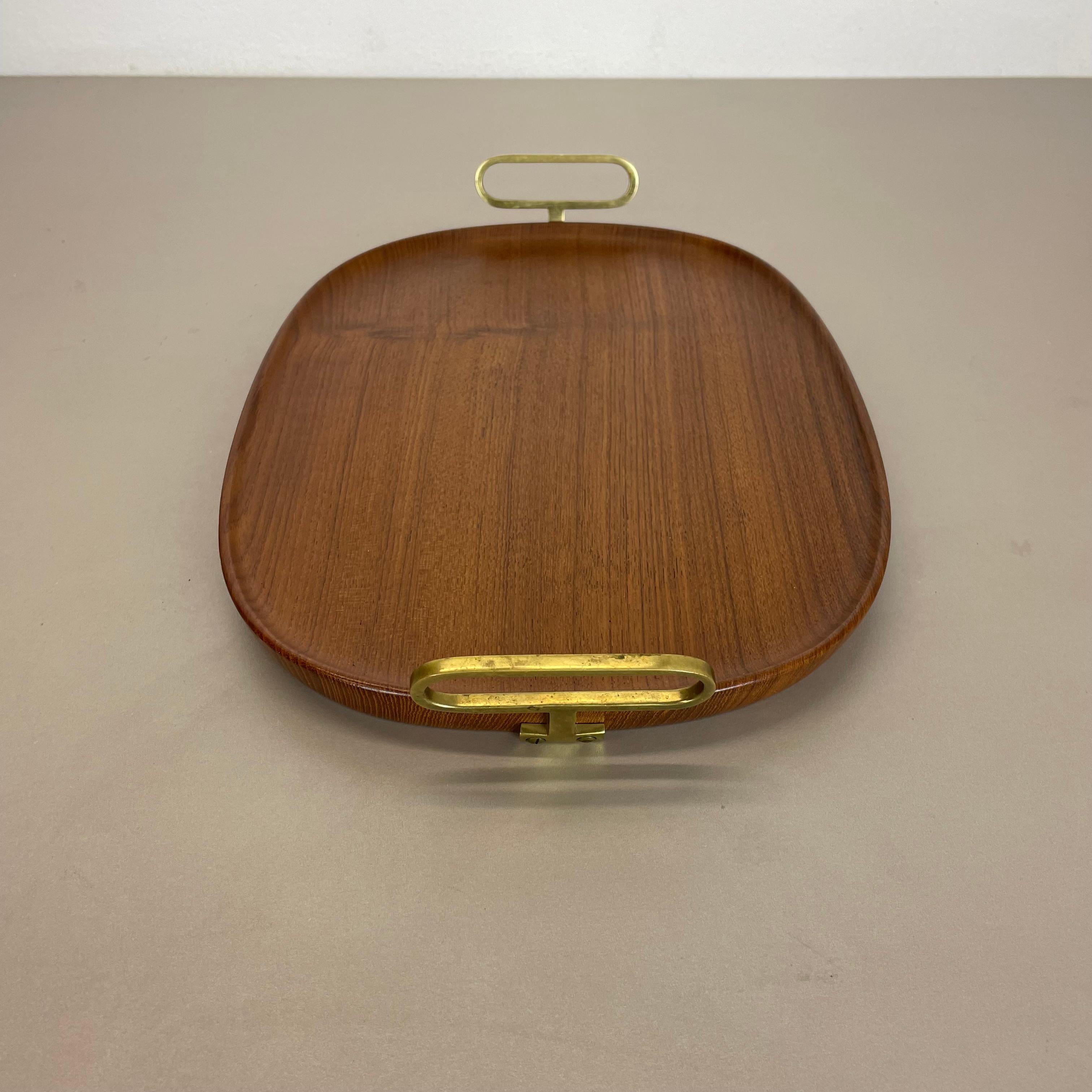 Großes TEAK-Tablett Tellerelement mit Messinggriff von Carl Auböck, Österreich, 1950er Jahre im Angebot 7