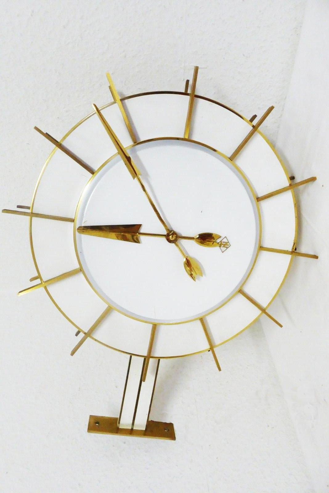 Large German station or factory clock by Telenorma (TN) from the early 1970s. Formerly as a slave clock with mechanical movement will be fitted with a modern quartz movement with a battery.
Brass lacquered. Delivery time about 2-3 weeks. (pictures