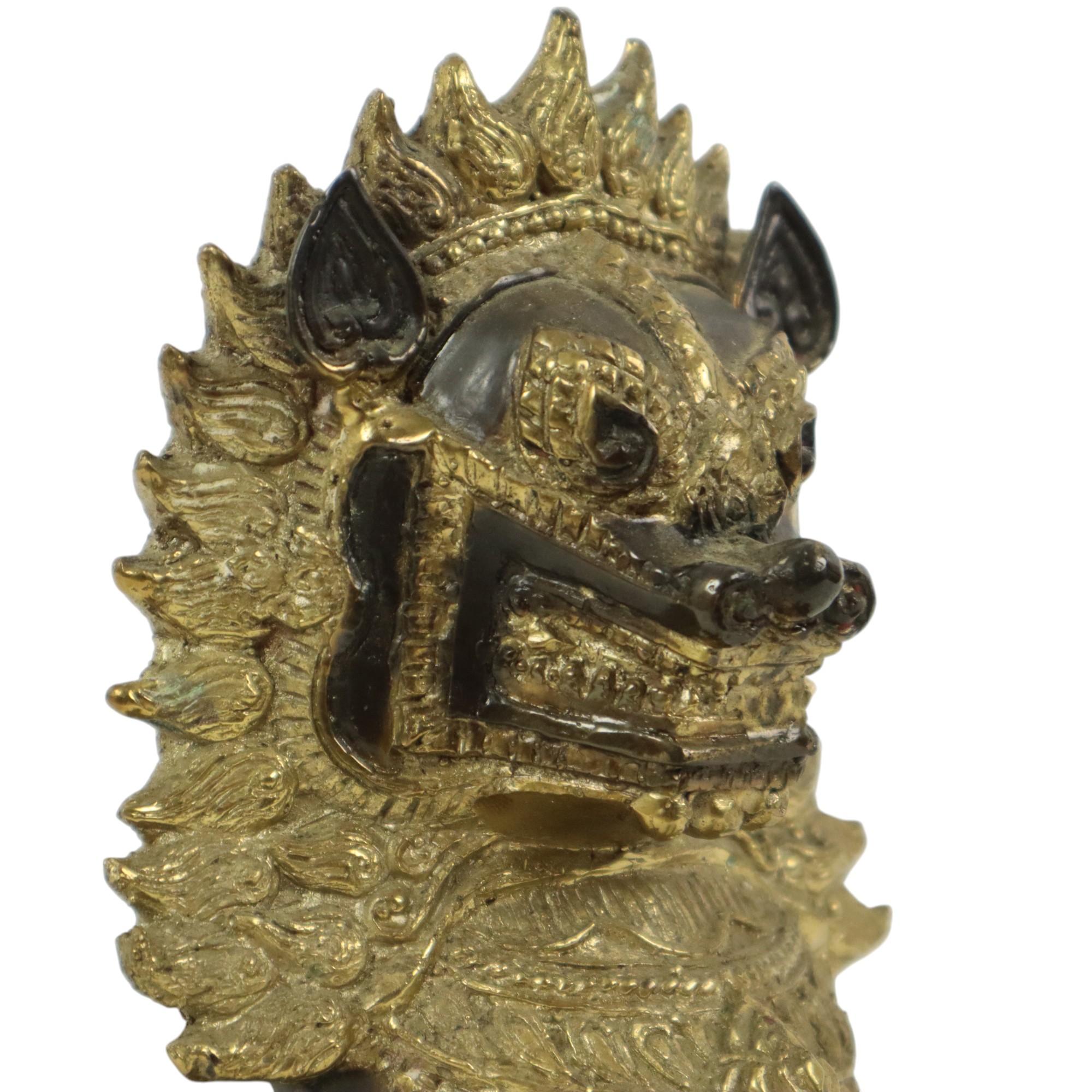 Gran León del Templo Estatua de Bronce Dorado Tailandia Singha Foo Dog 27cm en venta 4