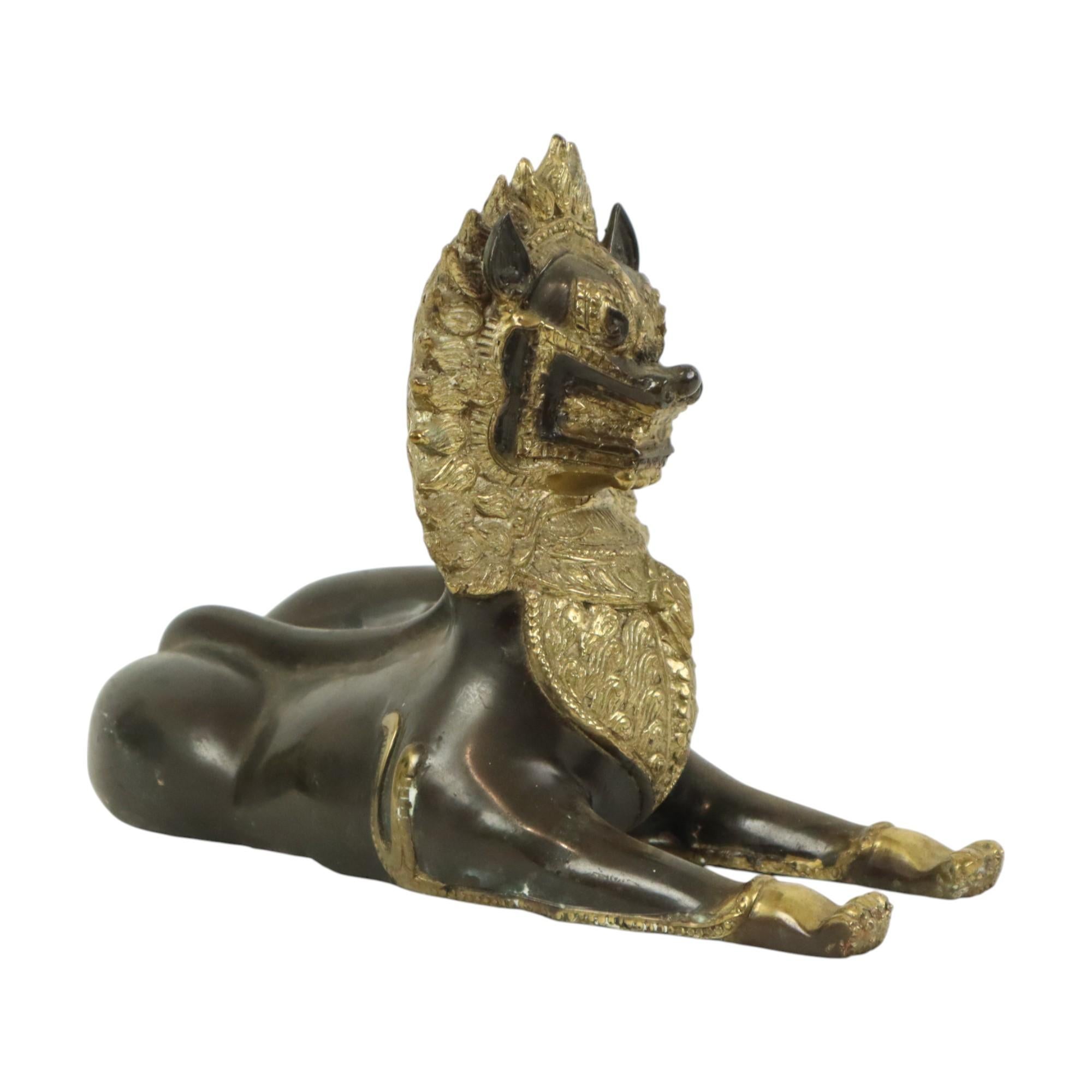 Gran León del Templo Estatua de Bronce Dorado Tailandia Singha Foo Dog 27cm en Bueno estado para la venta en Poperinge, BE