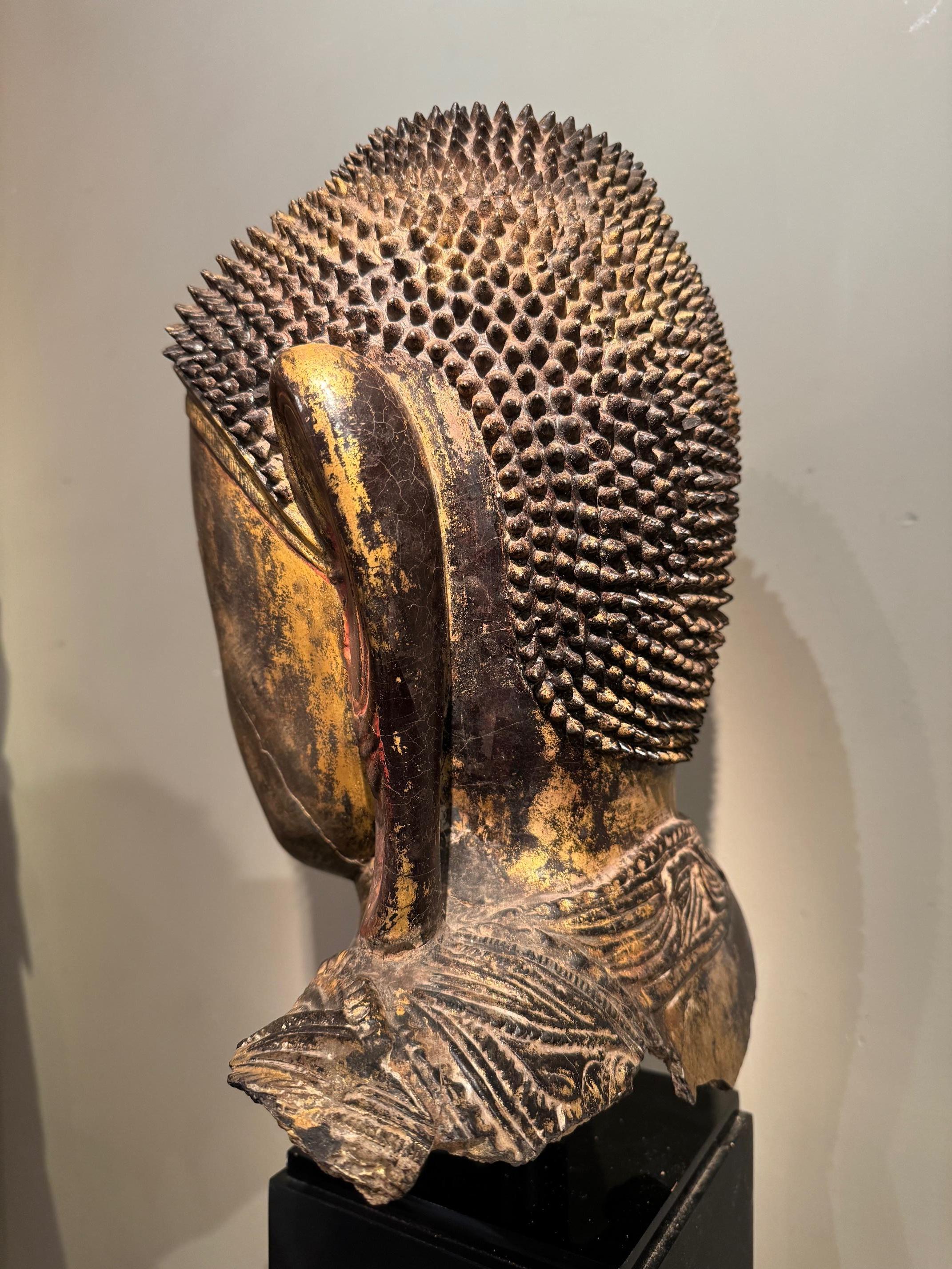 Large terracotta Buddha head, Burma, Shan States, late 18th Century For Sale 2
