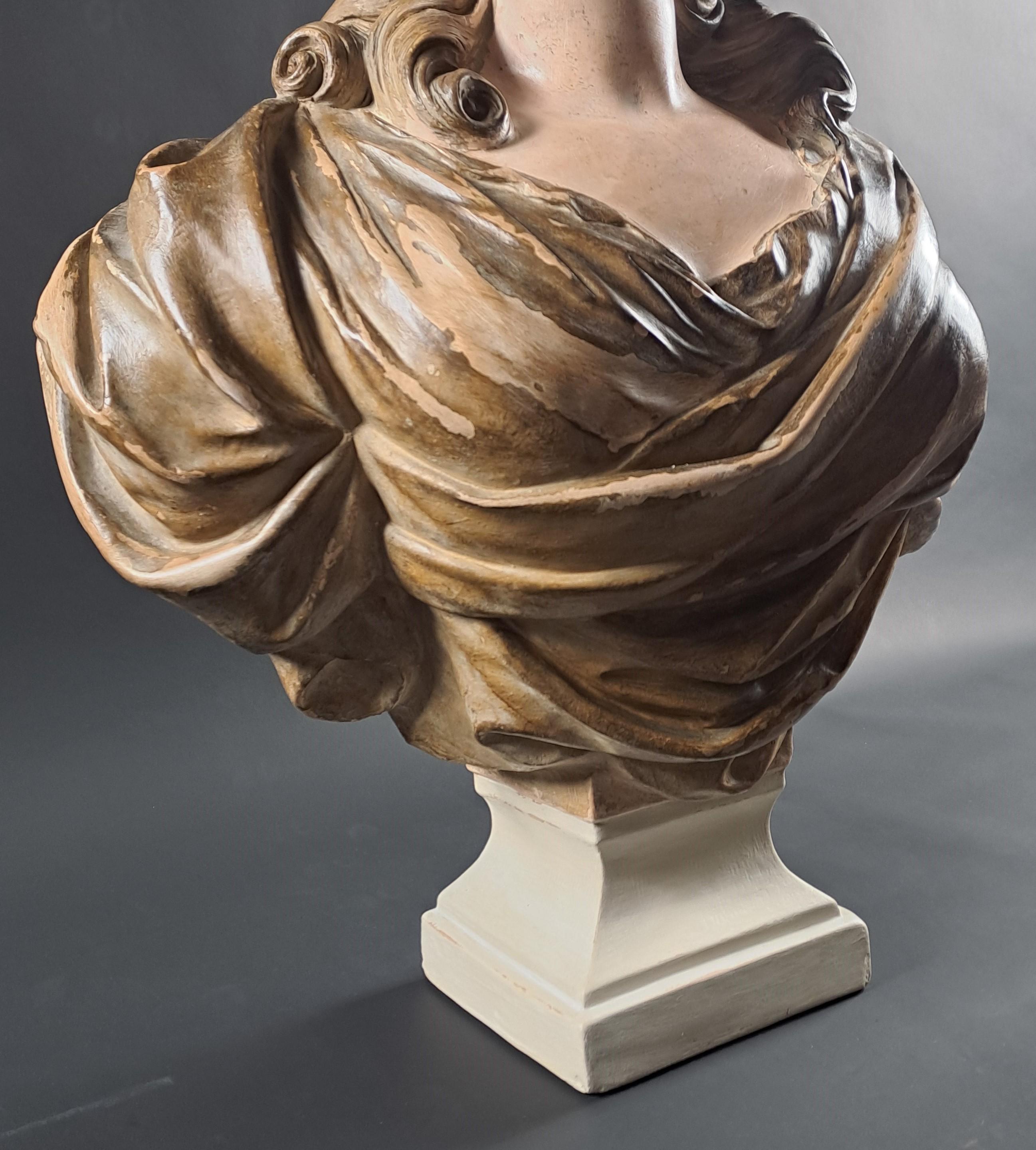 Grand buste en terre cuite - Dame de qualité dans le style du 18e siècle en vente 4