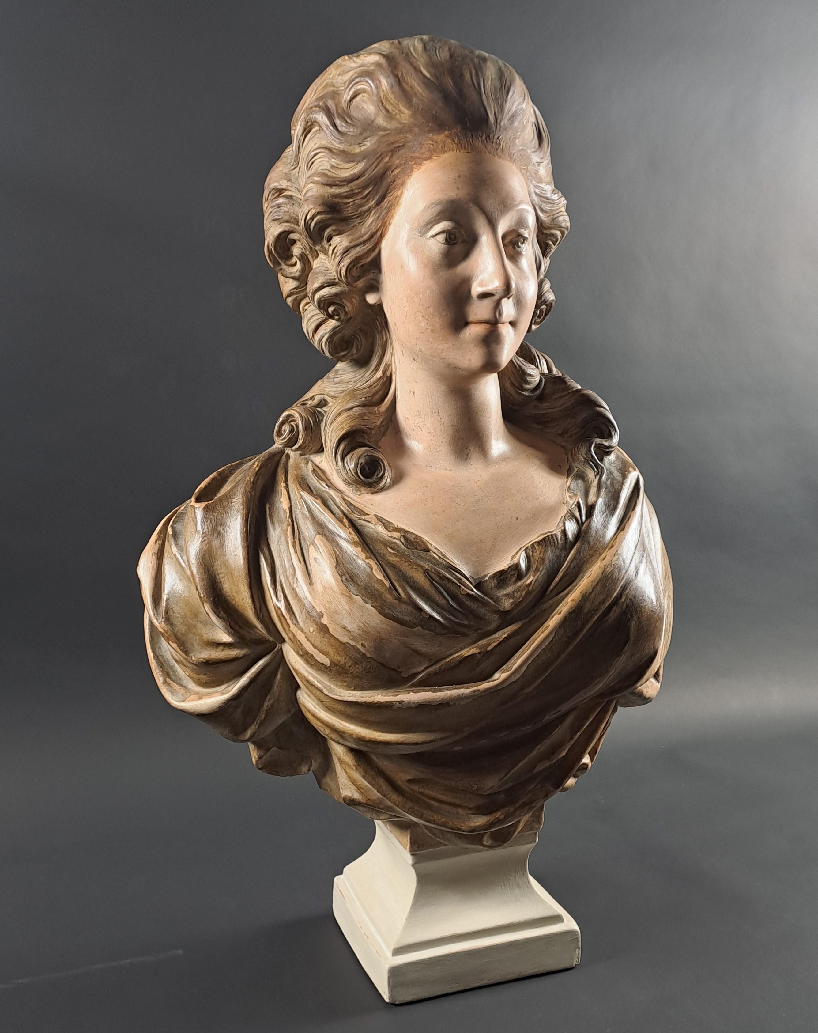 Louis XV Grand buste en terre cuite - Dame de qualité dans le style du 18e siècle en vente