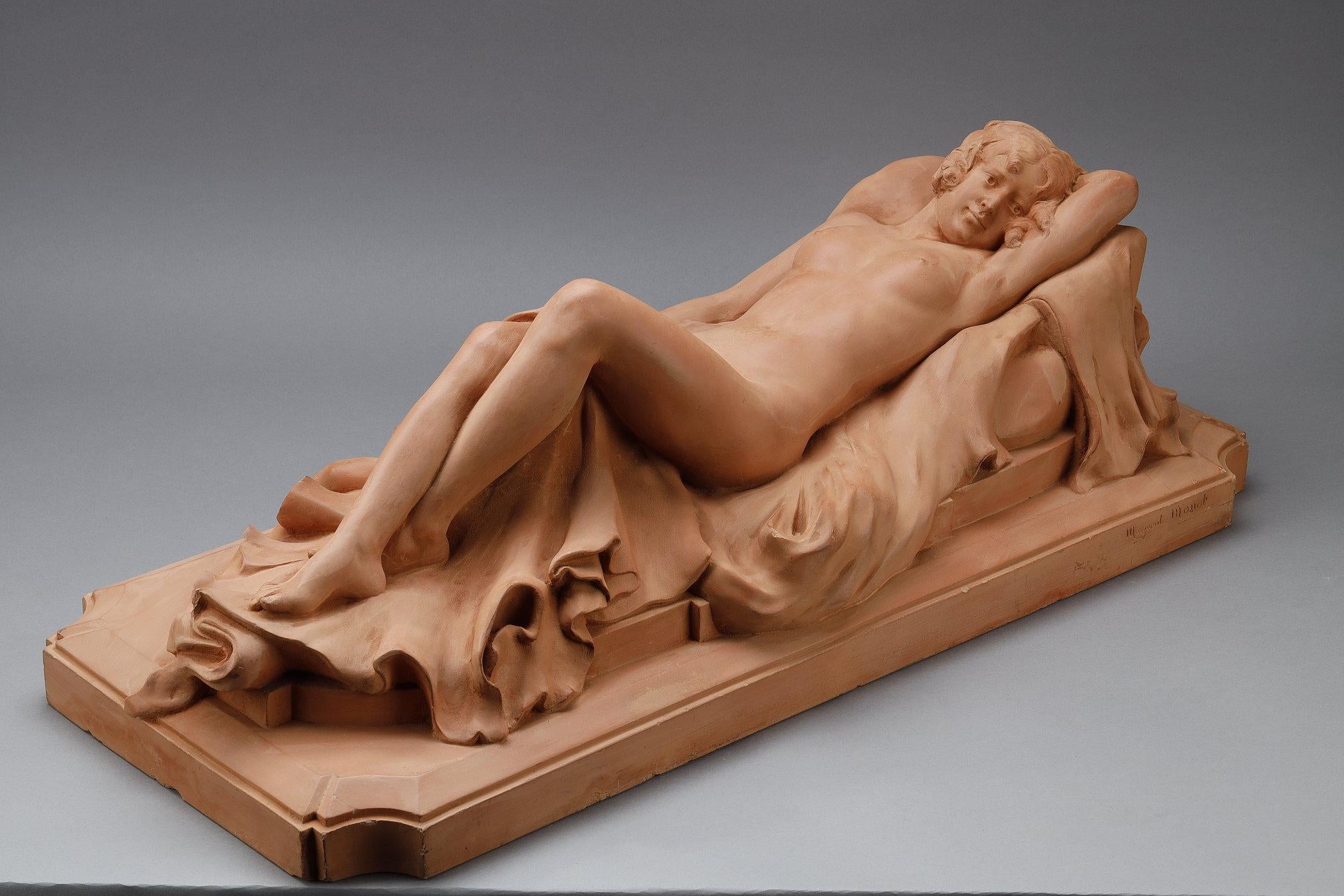 Large terracotta sculpture depicting an Odalisque reclining on a drape For Sale 1