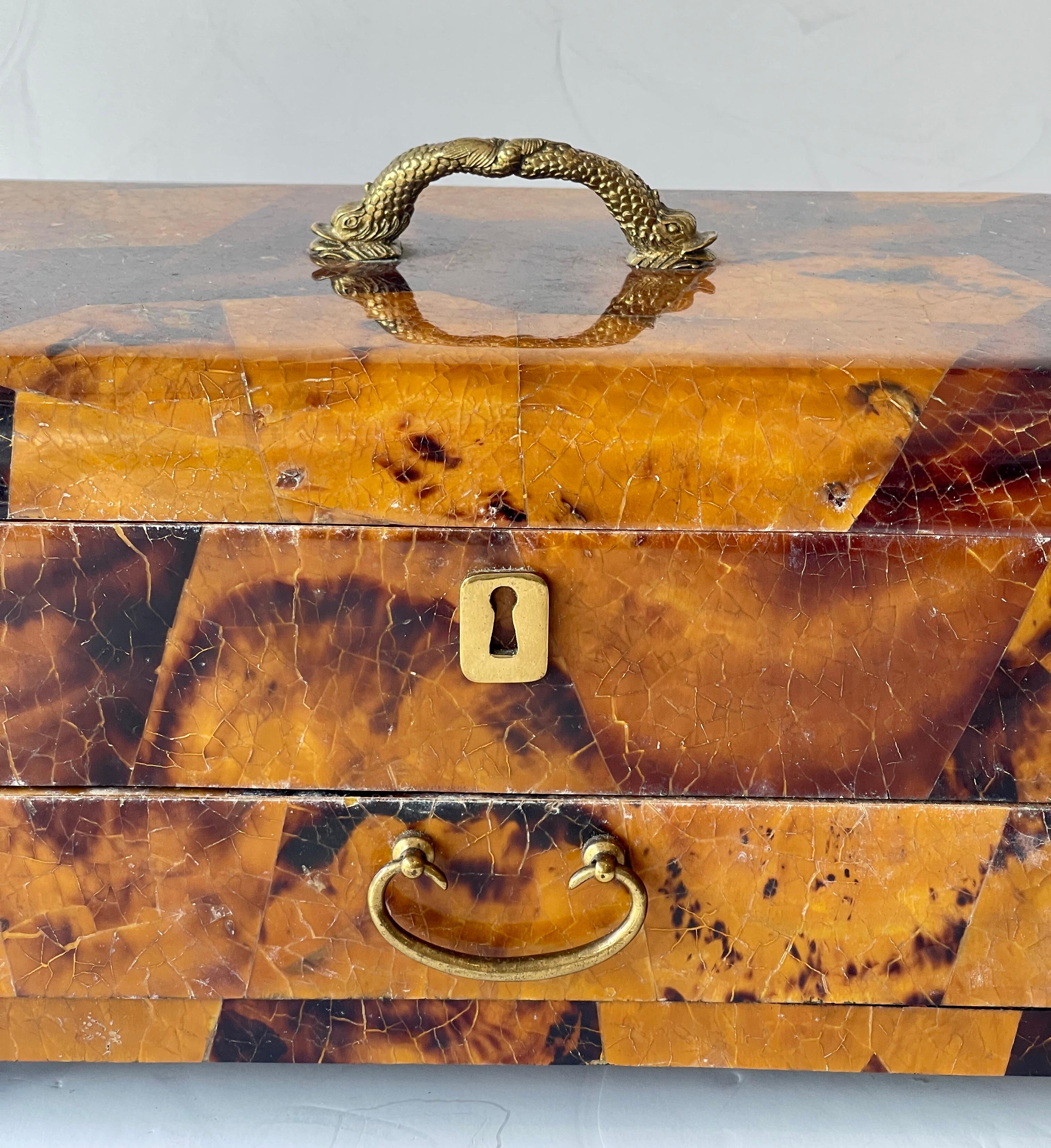 Mid-Century Modern Large Tessellated Pen-shell Jewelry Box, 1970s, Attributed to Maitland Smith