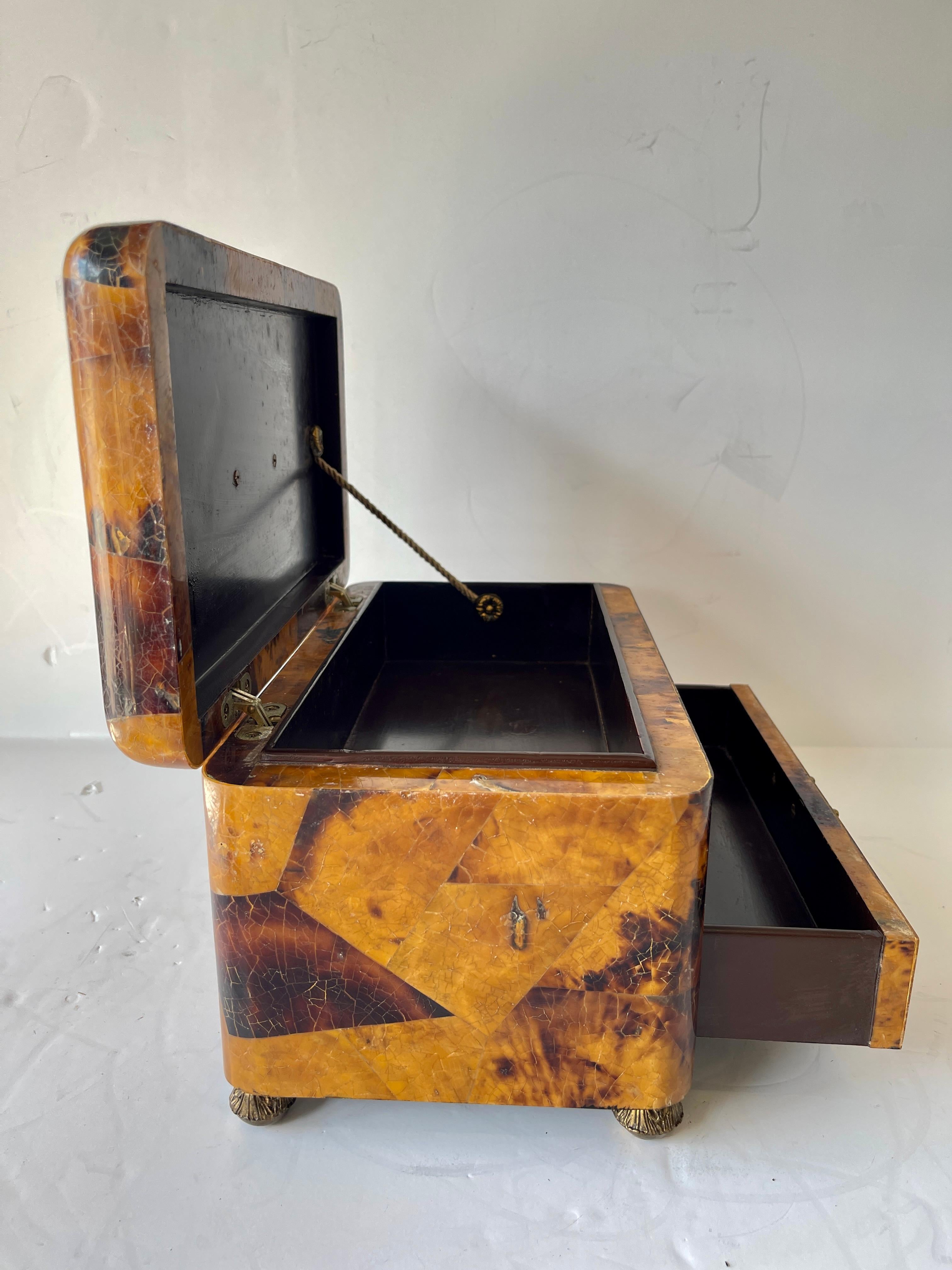 Hand-Crafted Large Tessellated Pen-shell Jewelry Box, 1970s, Attributed to Maitland Smith