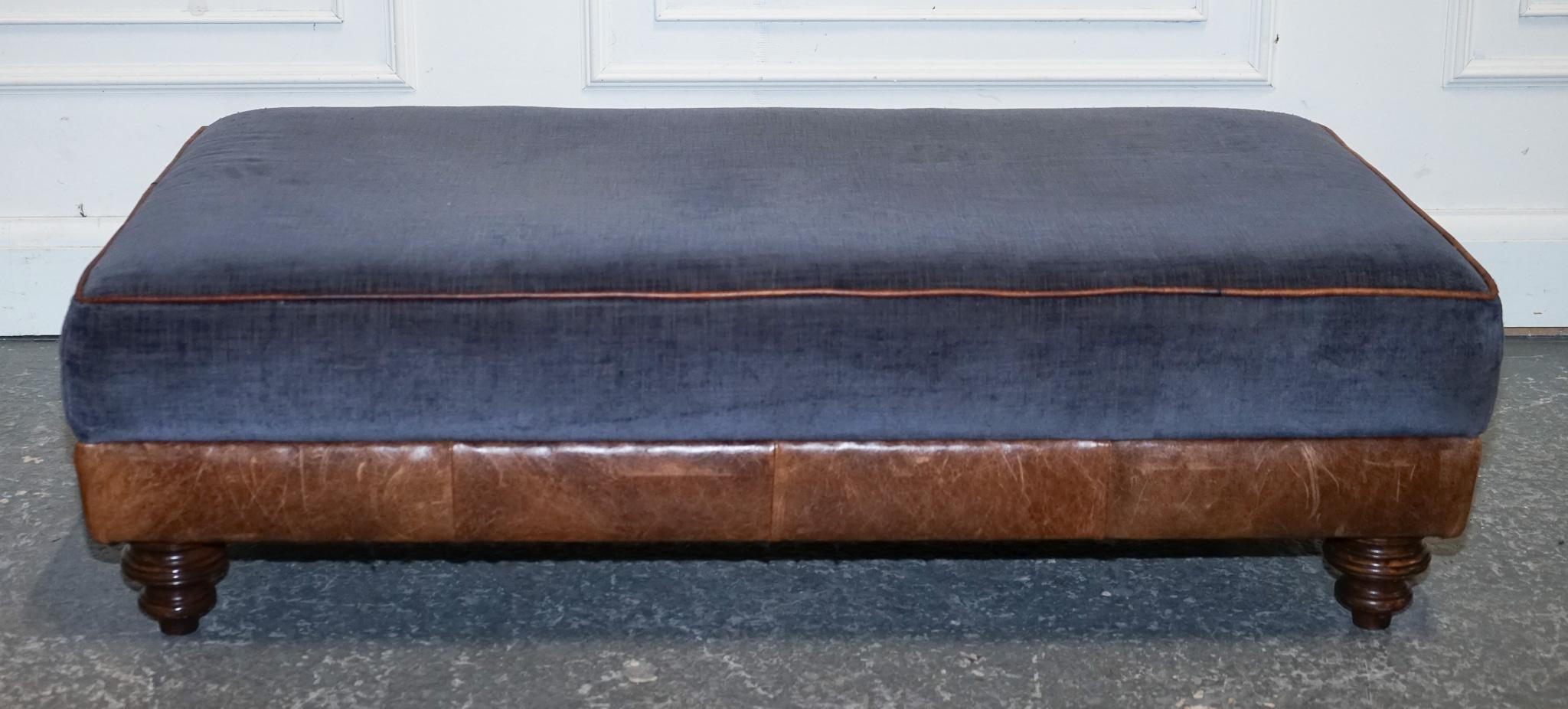 LARGE TETRAD CONSTABLE OTTOMAN RECTANGULAR FOOTSTOOL BLUE FABRiC & LEATHER BASE im Angebot 6