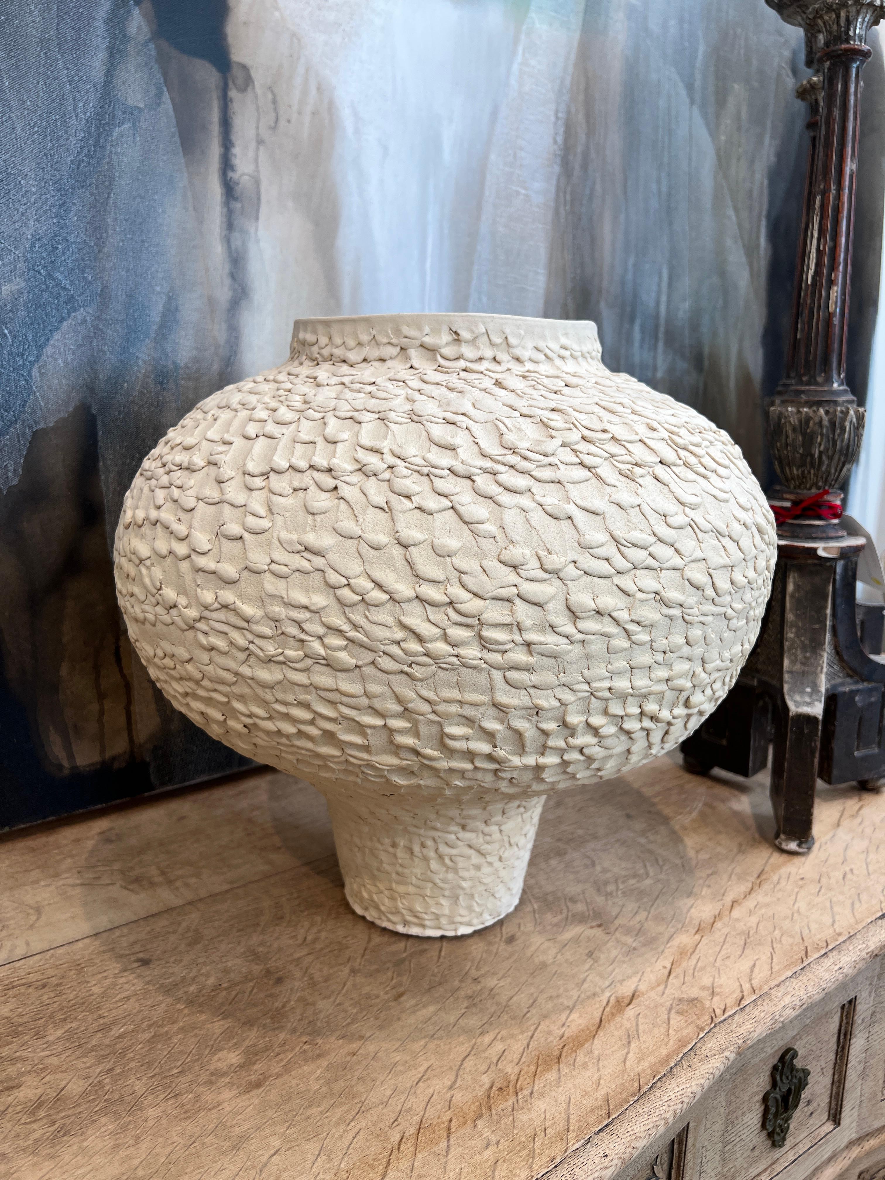 Large Textural Vase In Good Condition In New Orleans, LA
