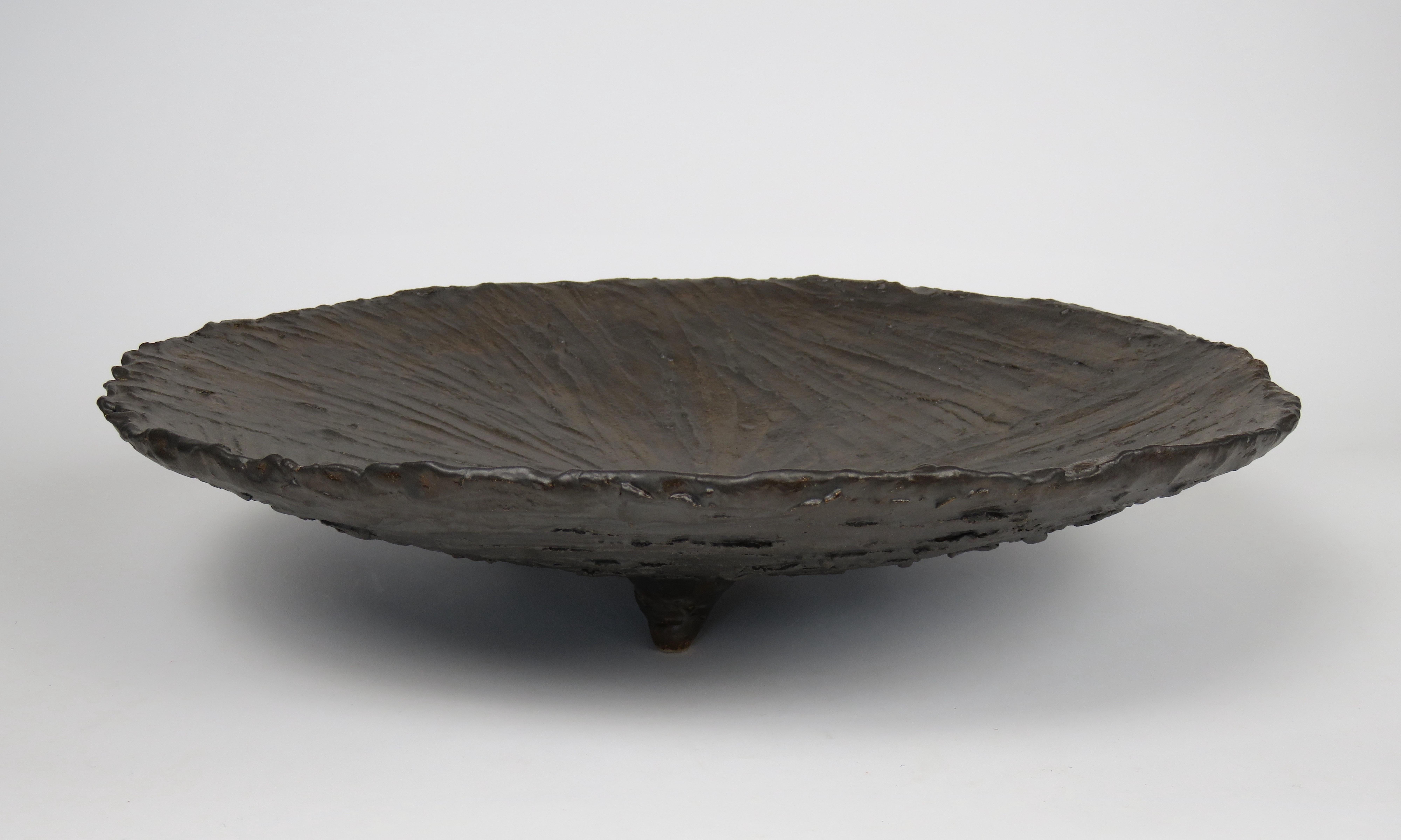 Large Textured Ceramic Bowl on Tripod Feet in Brown/Metallic Glaze Hand Built In New Condition In New York, NY