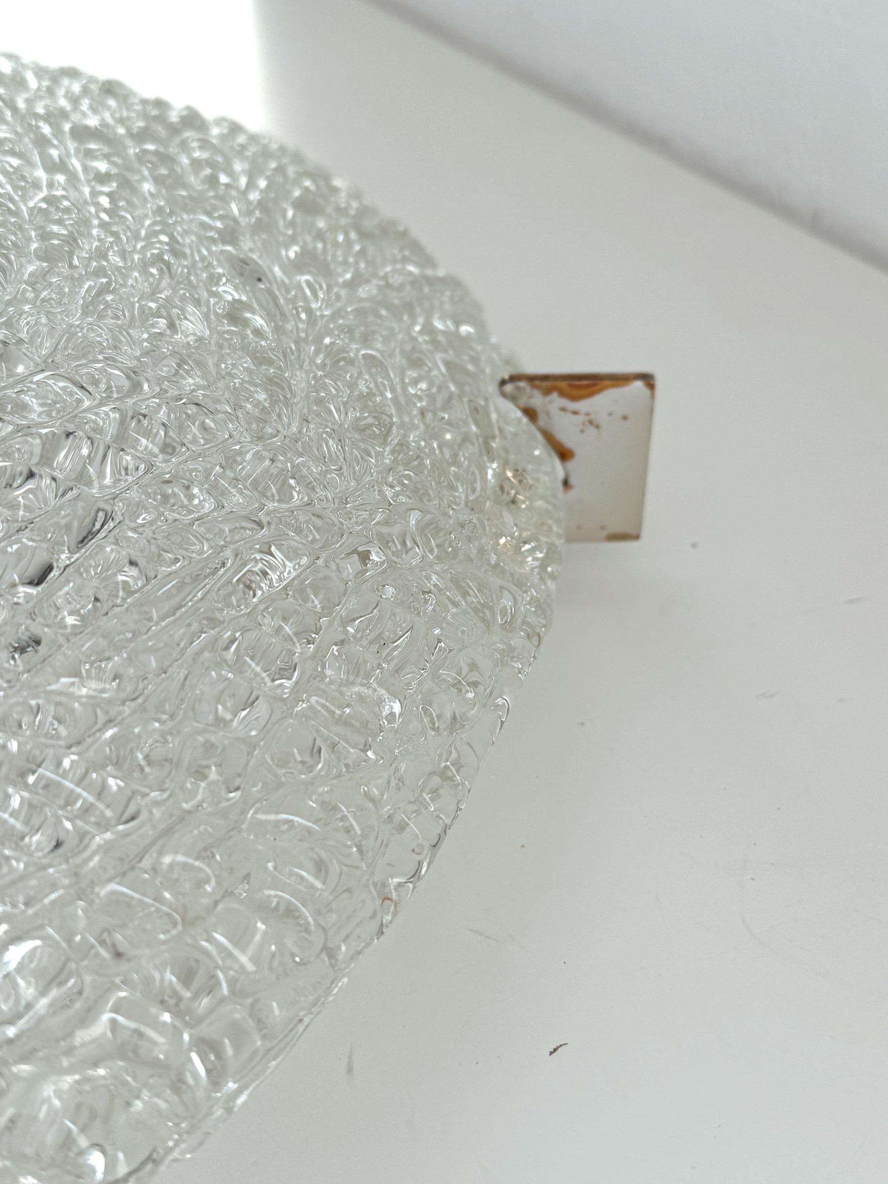 Large Textured Glass Flush Mount Light by Kaiser, Germany, 1960s In Good Condition For Sale In Morazzone, Varese