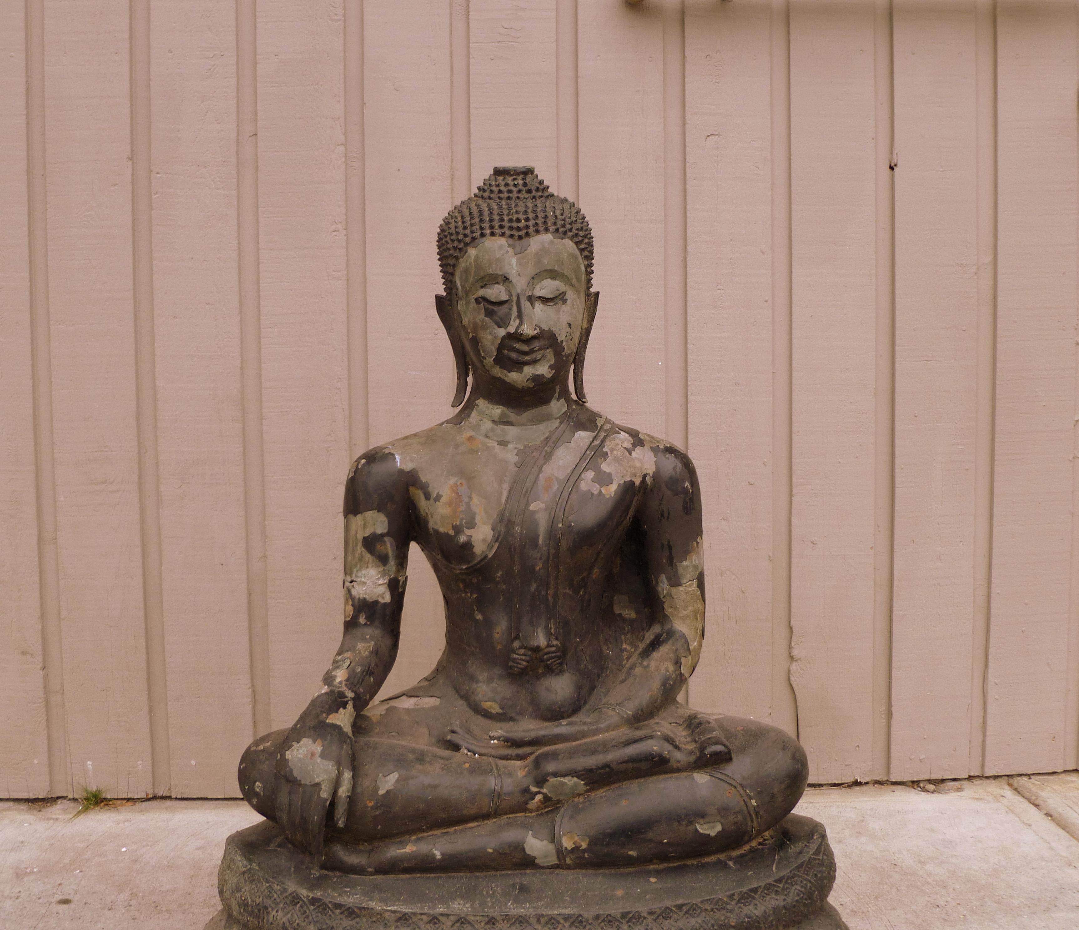 Thailändischer Buddha aus Bronze im Angebot 4