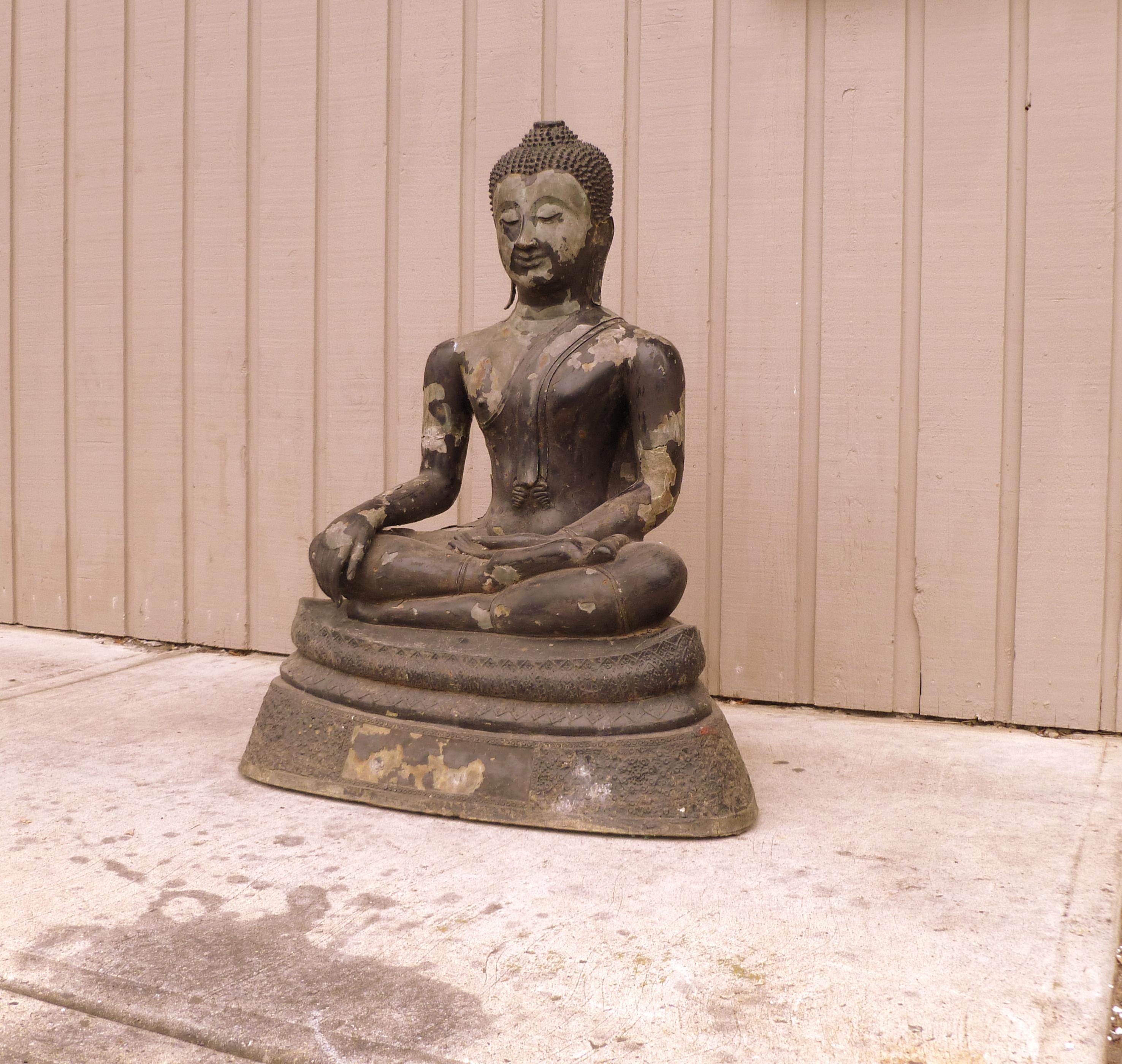Thailändischer Buddha aus Bronze (Gegossen) im Angebot