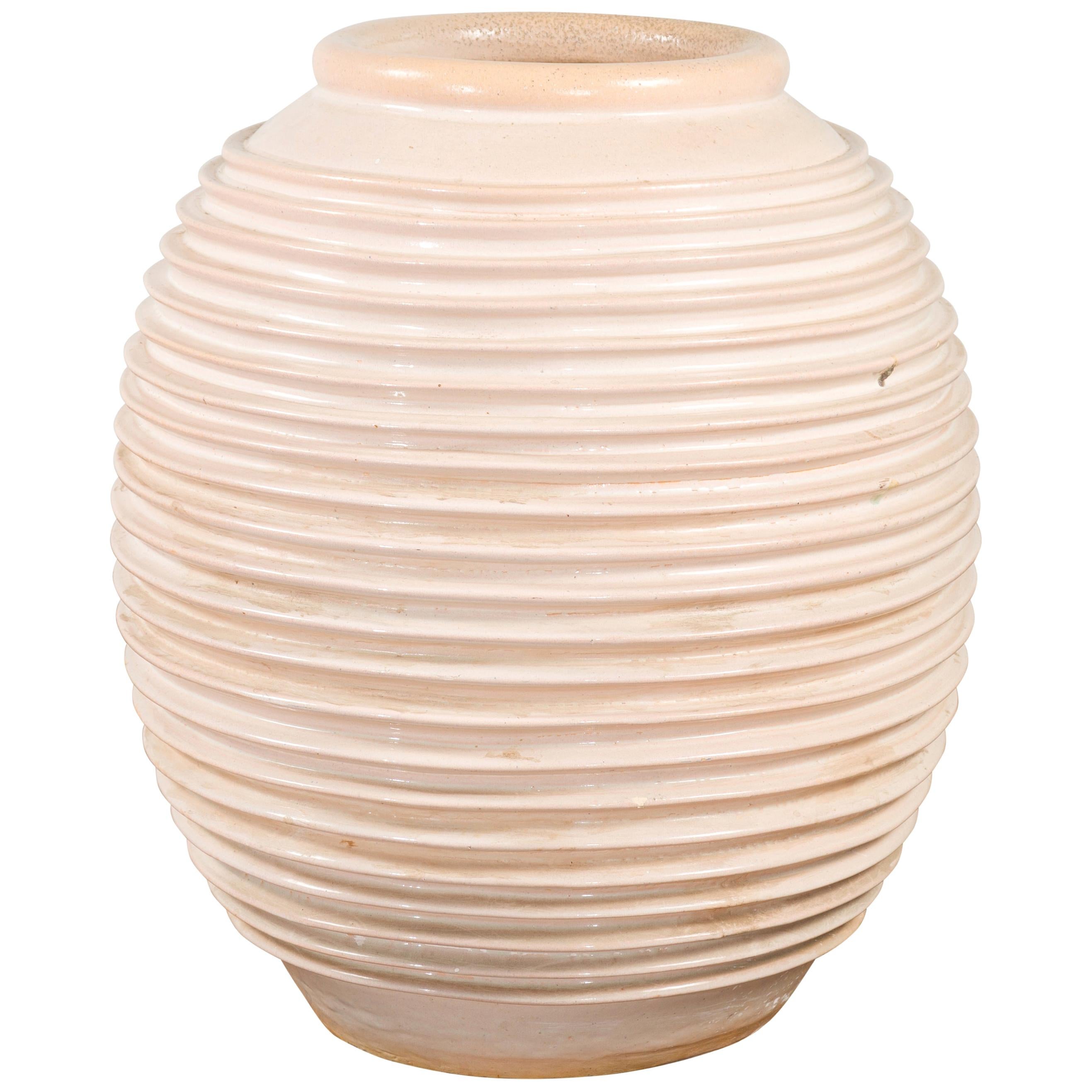 Large Thai Cream Toned Vase with Graduated Lines Décor and Light Pink Undertone For Sale