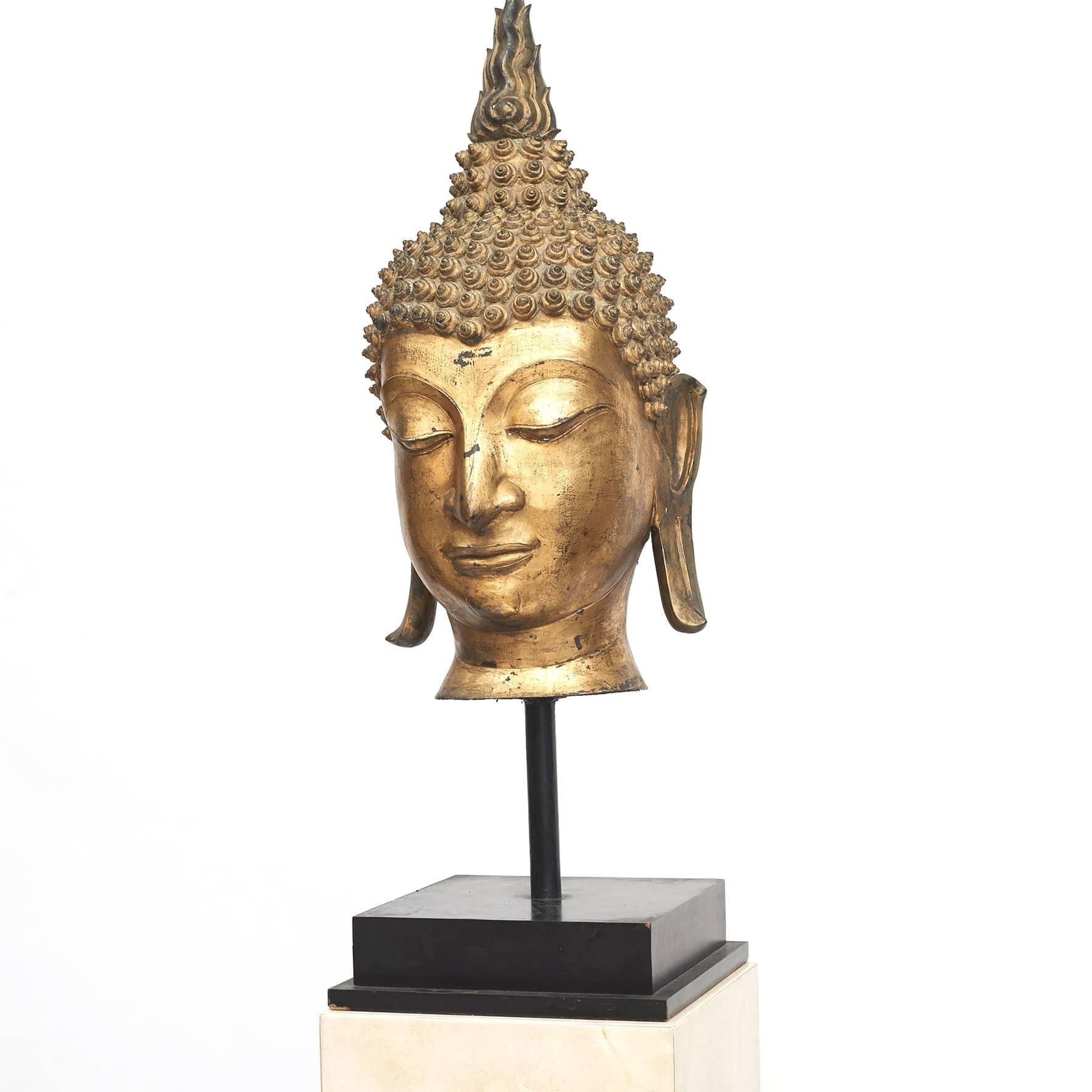 Large Thai Gilt Bronze Sculpture of Buddha's Head In Good Condition In Kastrup, DK