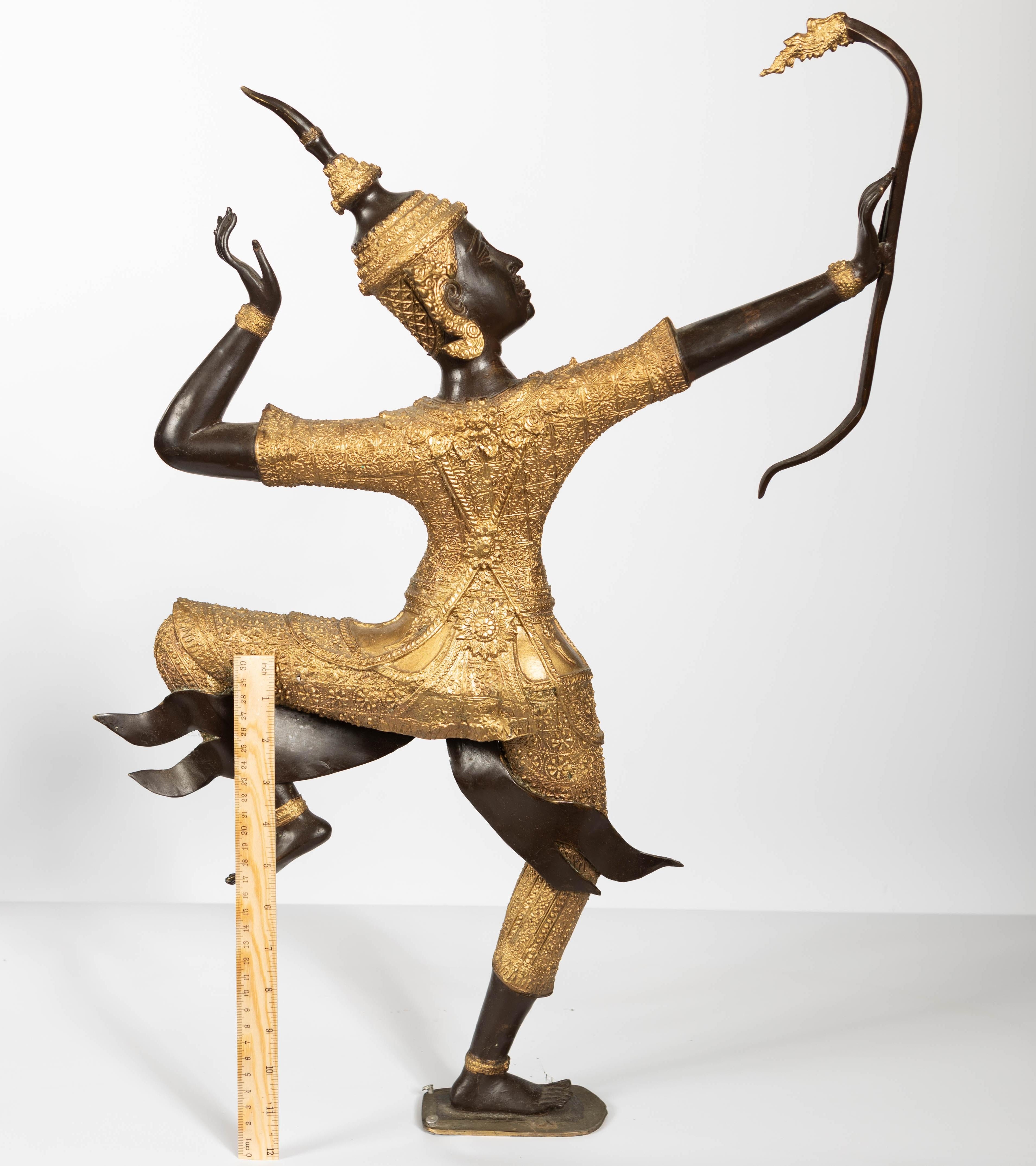 Große thailändische vergoldete und patinierte Bronzeskulptur des Prinzen Rama (Vergoldet) im Angebot