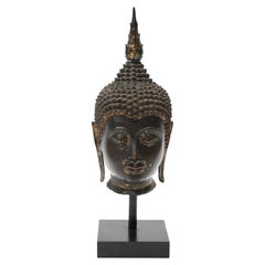 Grande tête de Bouddha thaïlandaise en bronze