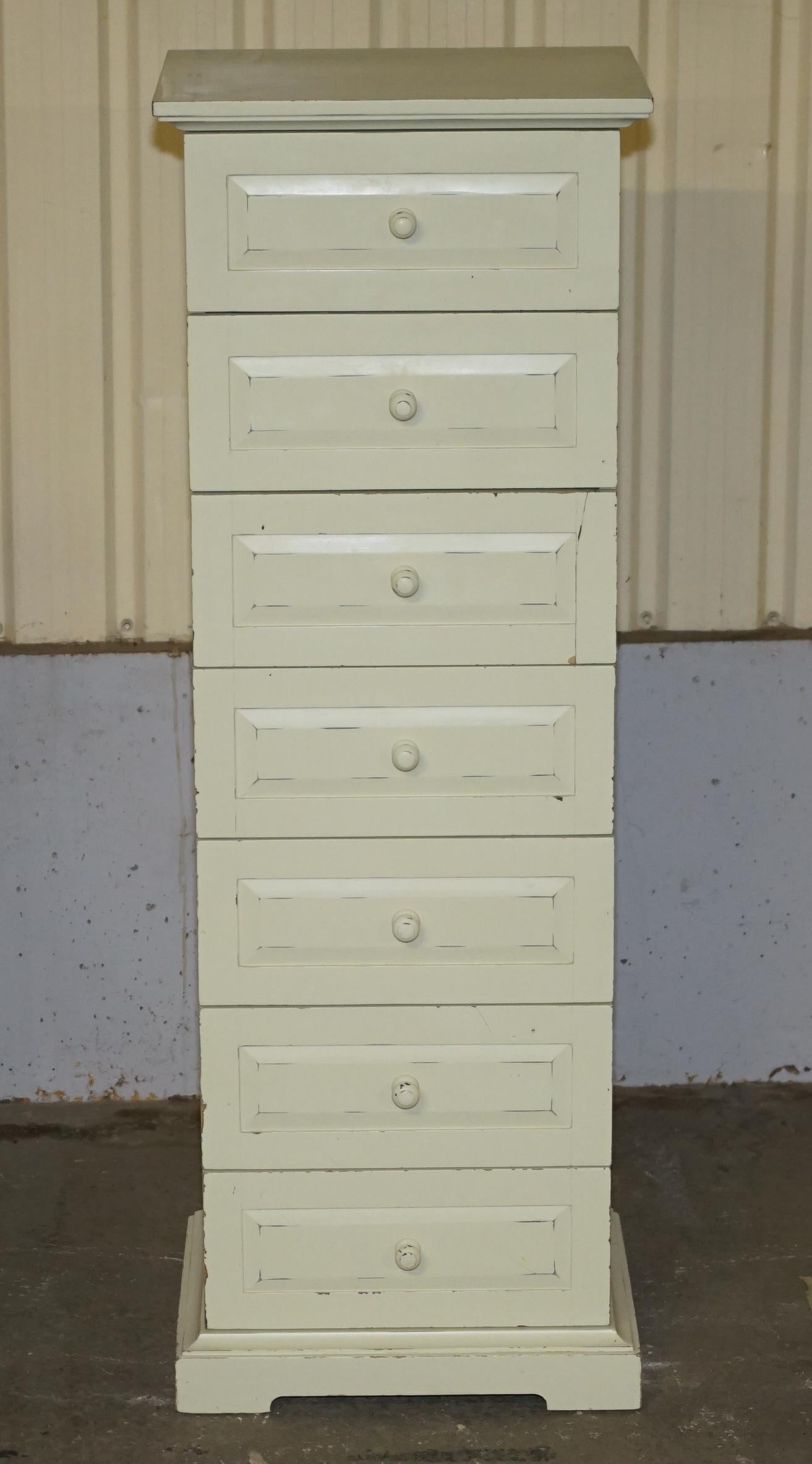 Royal House Antiques

Royal House Antiques ist erfreut, diese super utilitaristische Kommode im französischen Landhausstil von The Pier zum Verkauf anzubieten.

Bitte beachten Sie die Liefergebühr aufgeführt ist nur ein Leitfaden, es deckt innerhalb