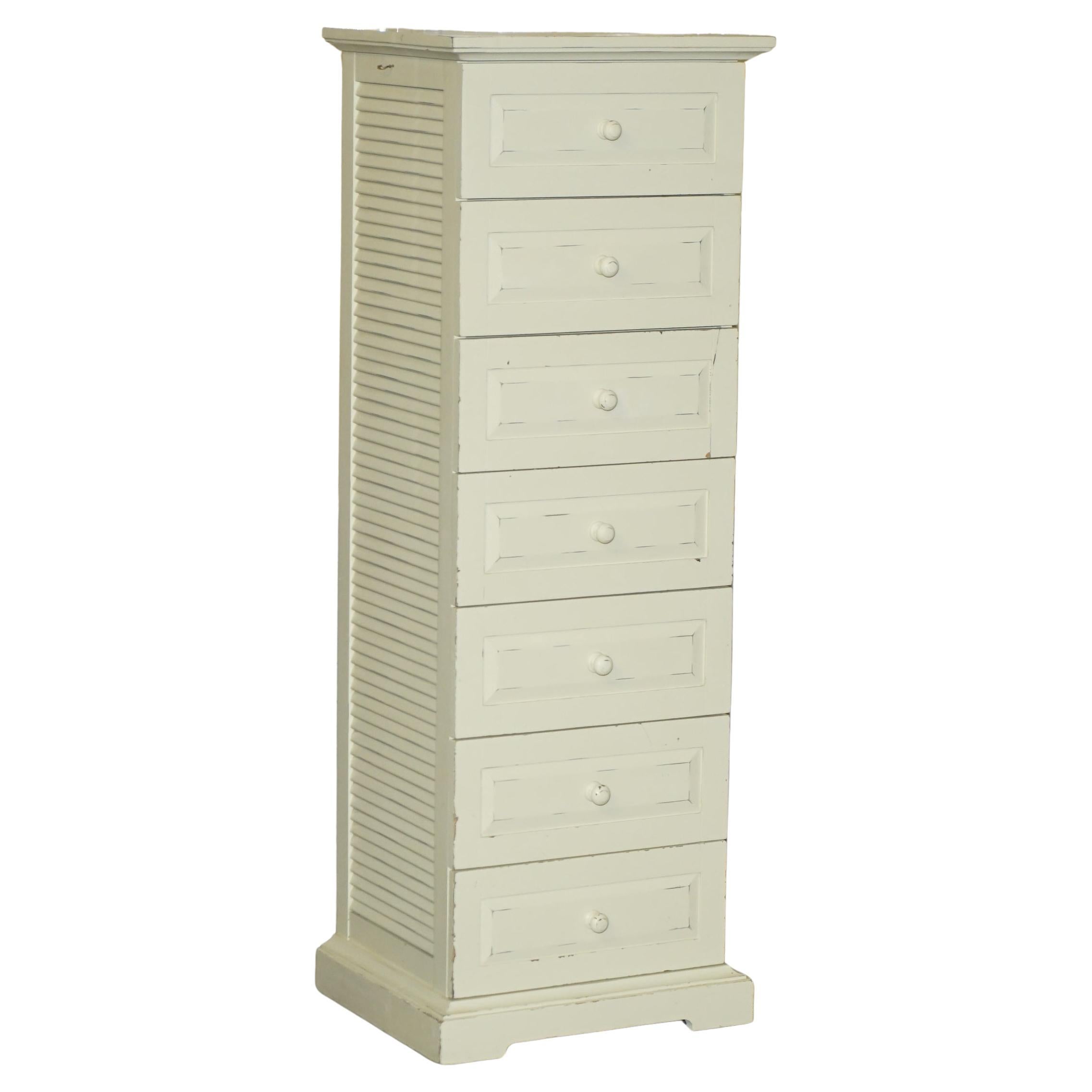 LARGE THE PIER TALLBOY DRAWERS IN PiNE MIT VINTAGE FRANZÖSISCHEM STIL LACKIERT im Angebot