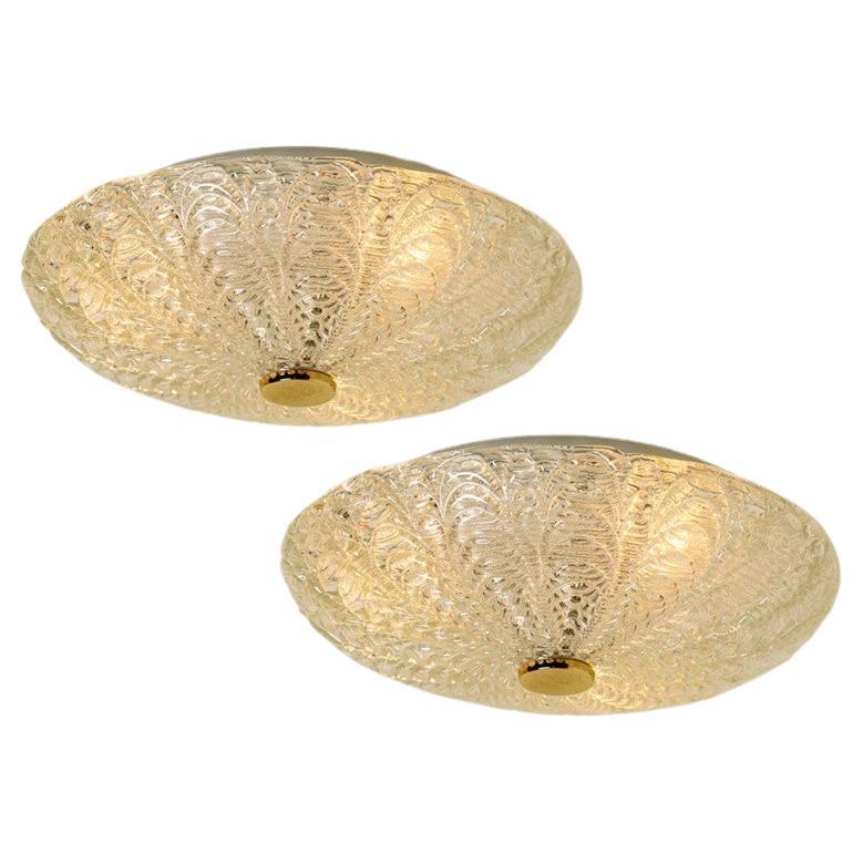 Lámpara empotrada o de pared grande y gruesa de latón y cristal hecha a mano, 1960 en venta