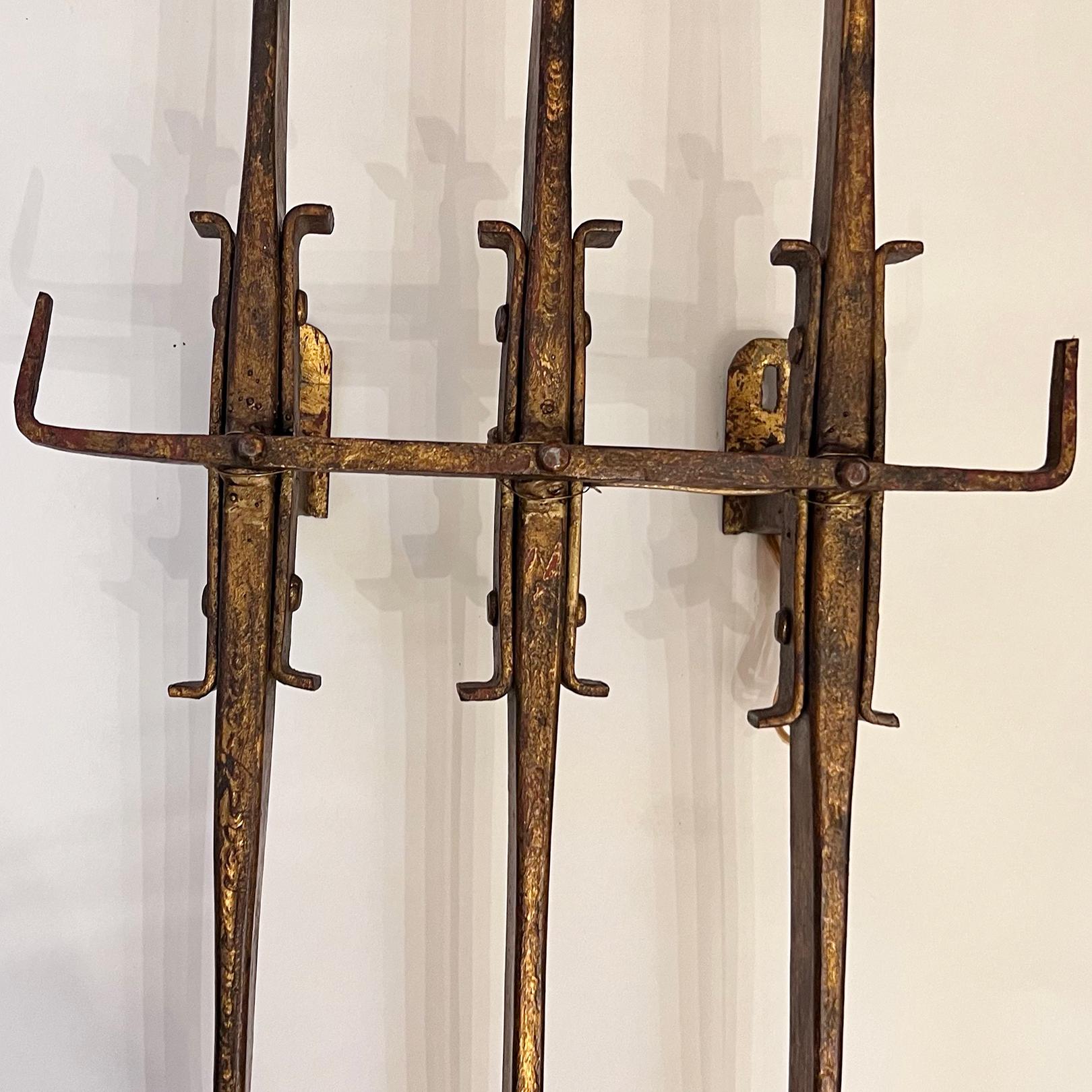 Large Three Arm Iron Sconce In Good Condition For Sale In New York, NY