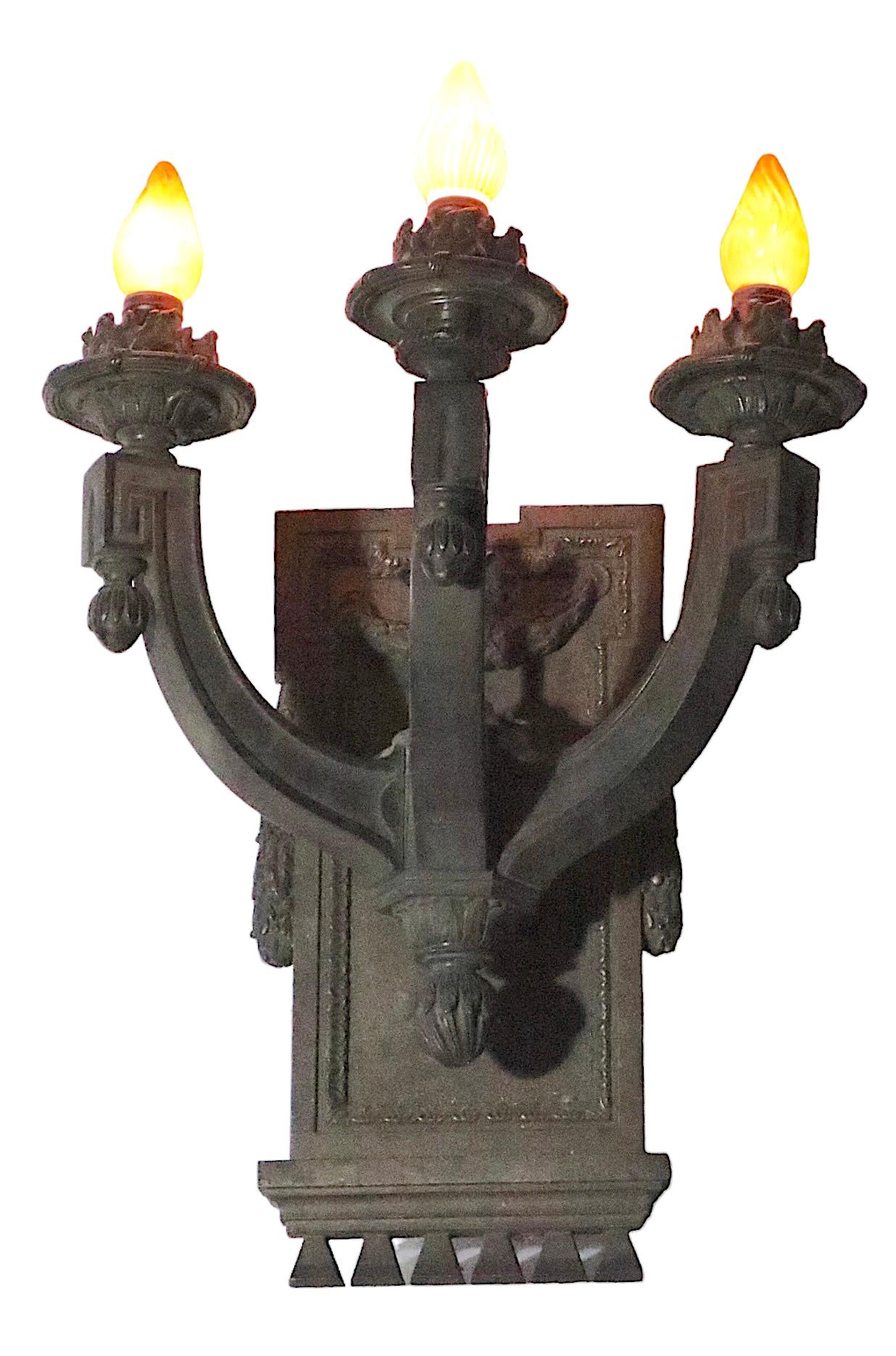 Large Three Arm Neoclassical Cast Brass or Bronze Wall Sconce, circa 1920/1930s For Sale 12