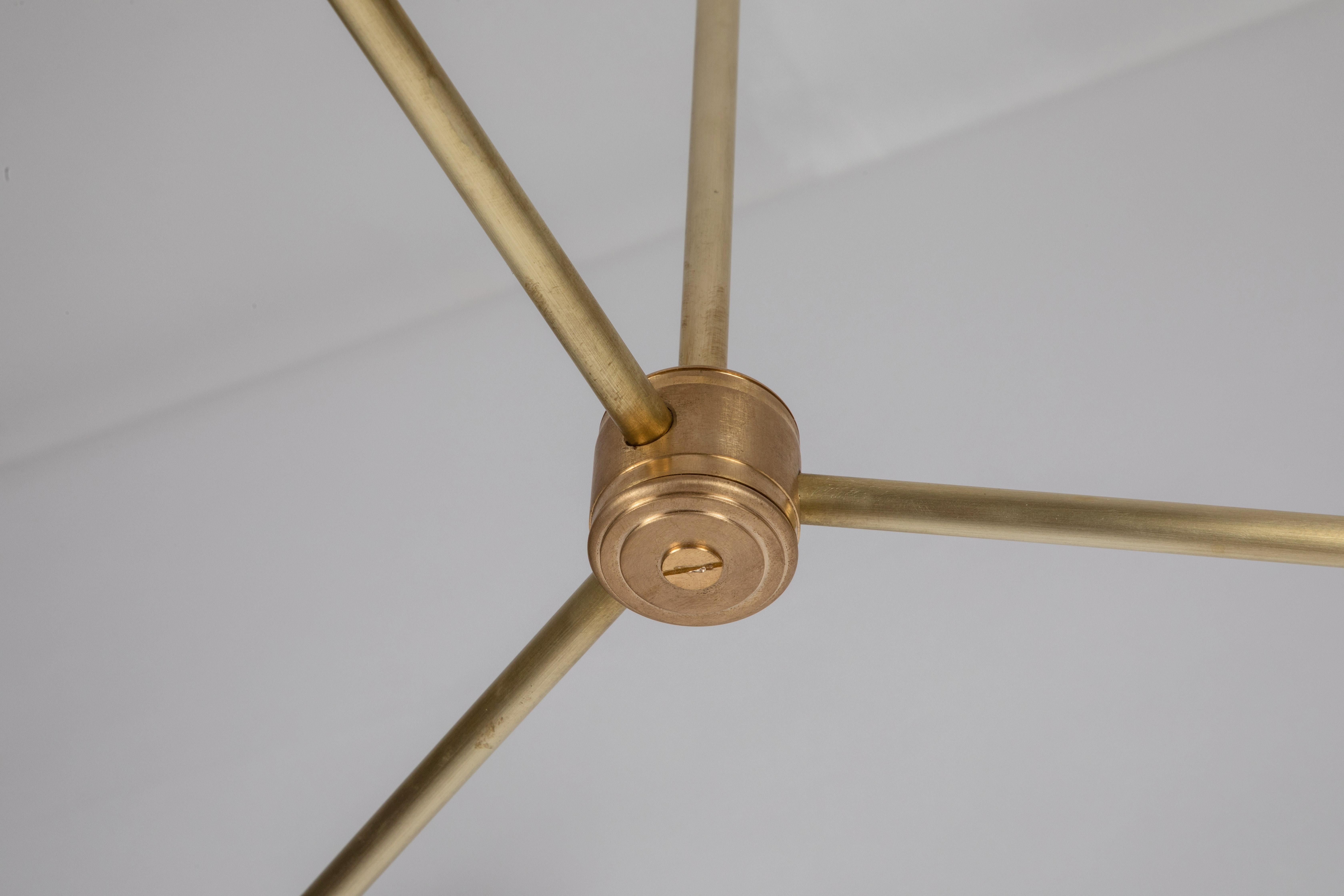 Lampadario grande a tre coni 'Lola II' in nero e ottone in vendita 3