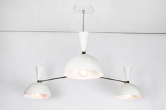 Lampadario grande a tre coni 'Lola II' in bianco e cromo