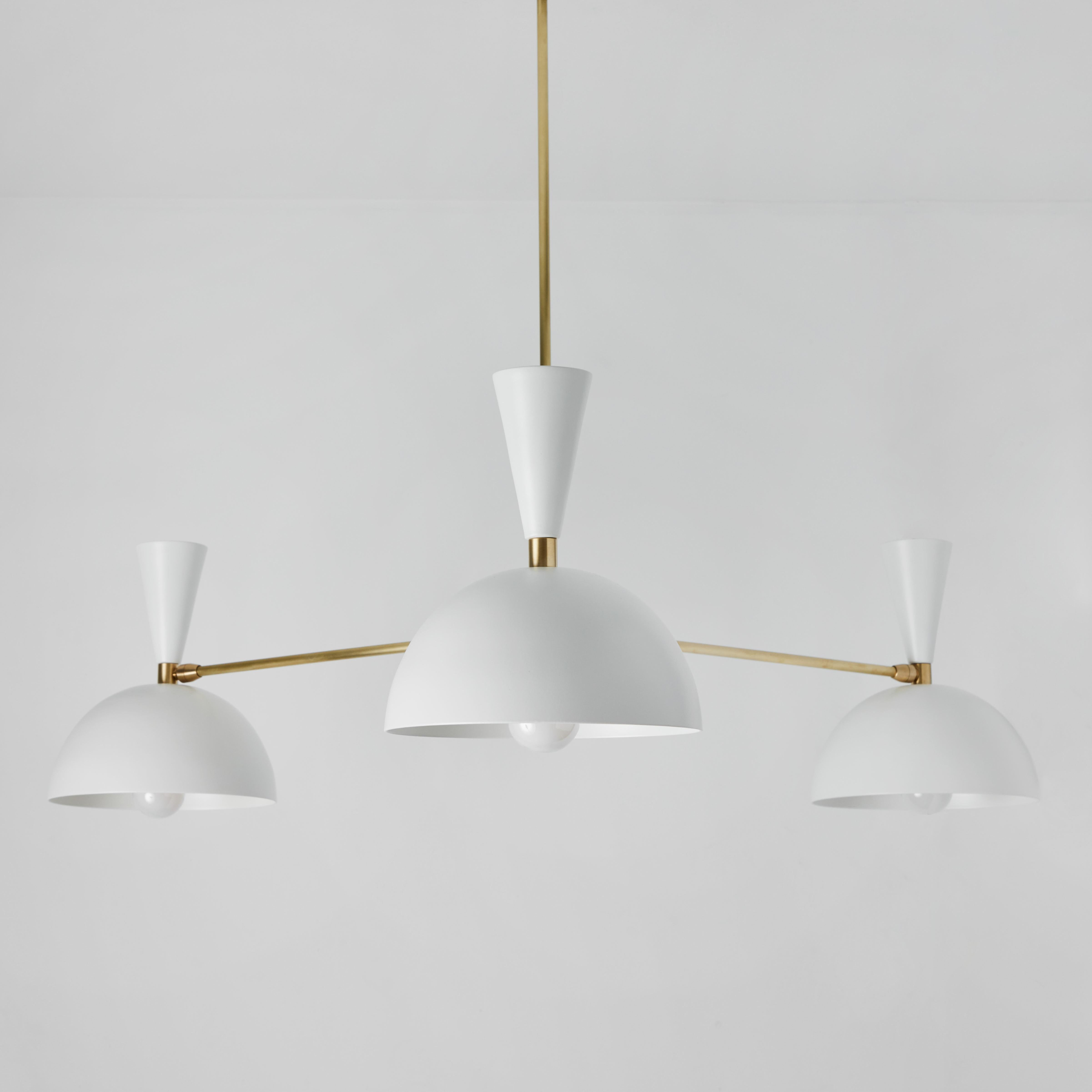 Large Three-Cone 'Lola II' Chandelier in White and Brass For Sale 1