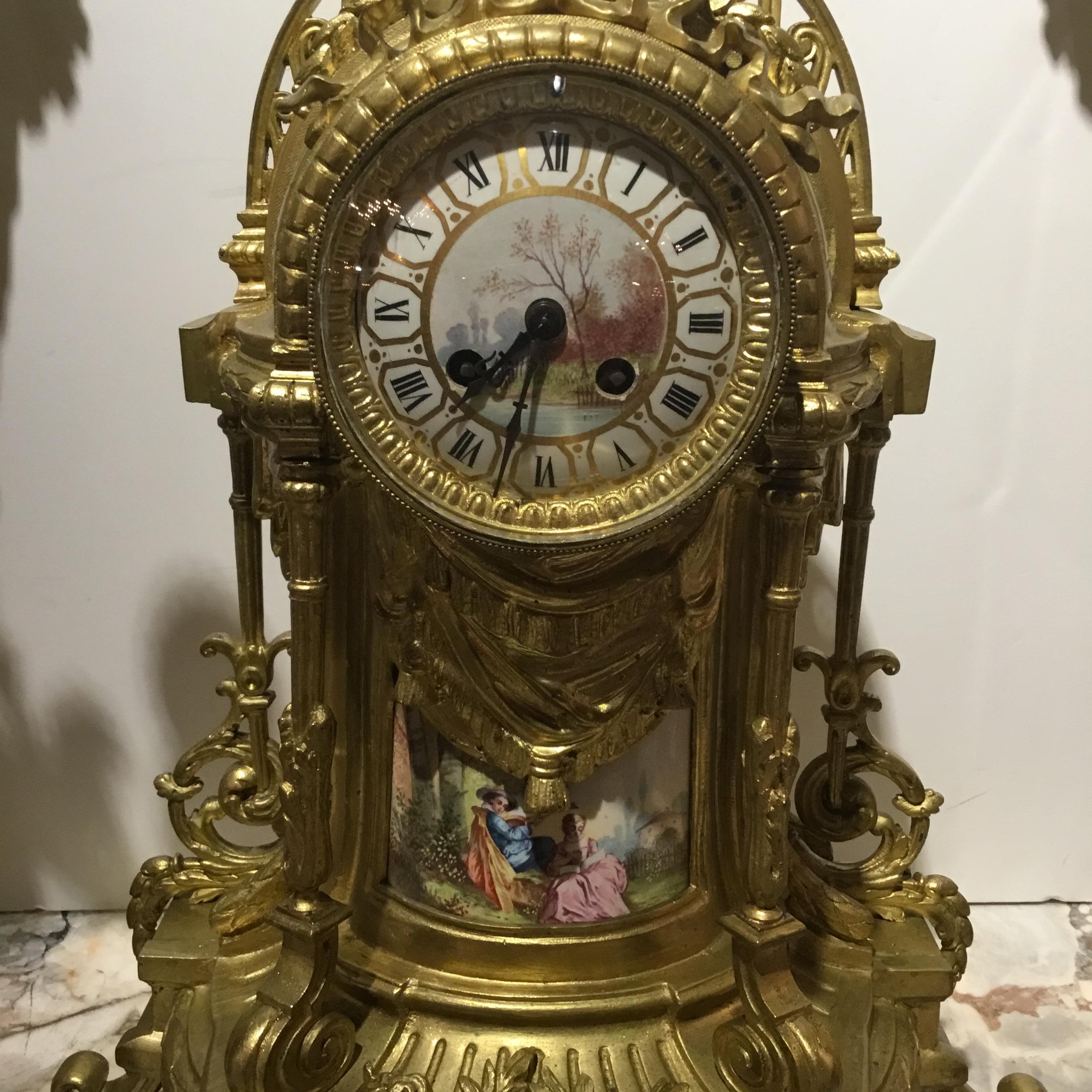 Français Grand ensemble horloge/garniture français du XIXe siècle en trois pièces de style Louis XVI en vente