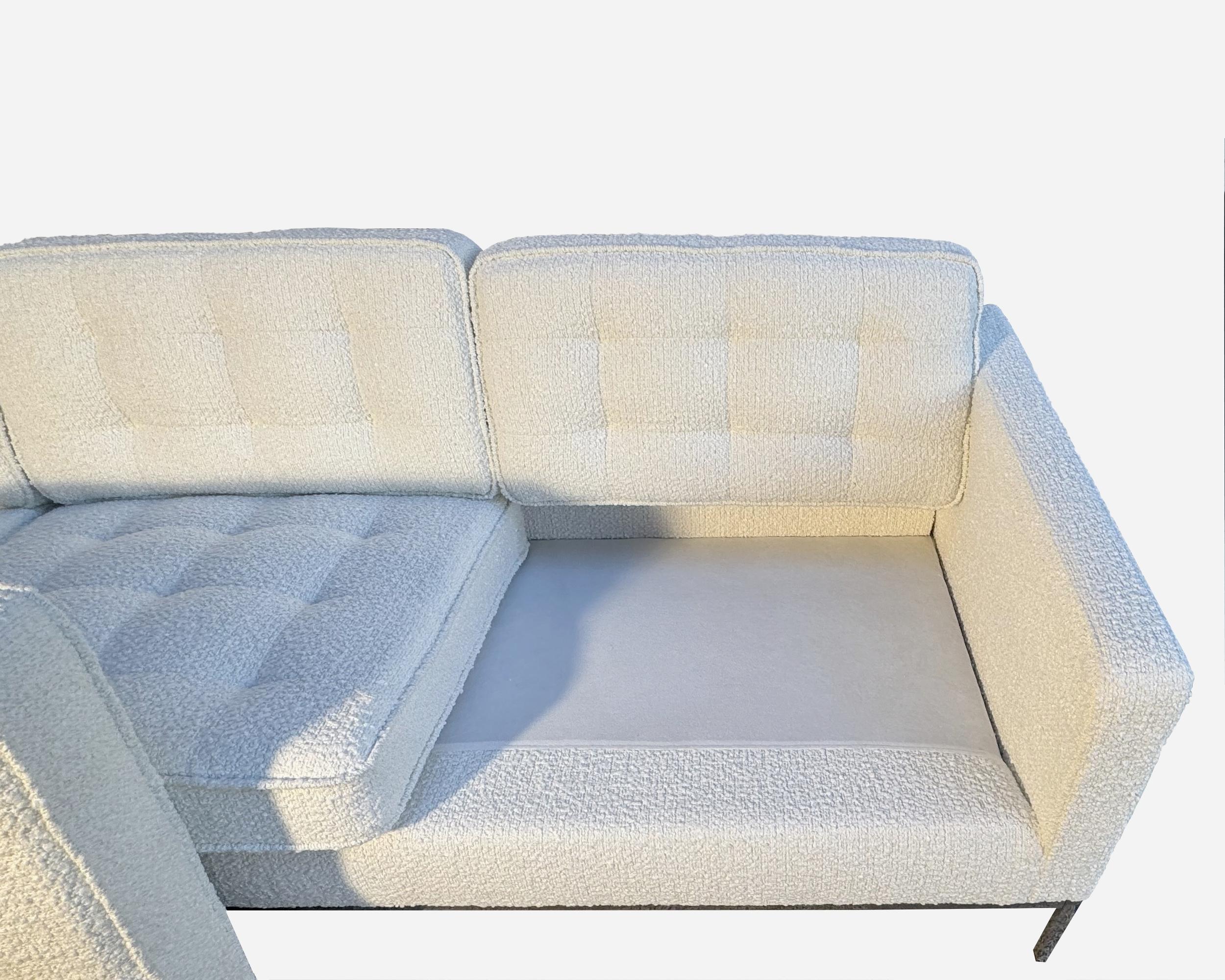 Francese Large three-seater sofa, by Florence Knoll, Knoll International, circa 1970 in vendita