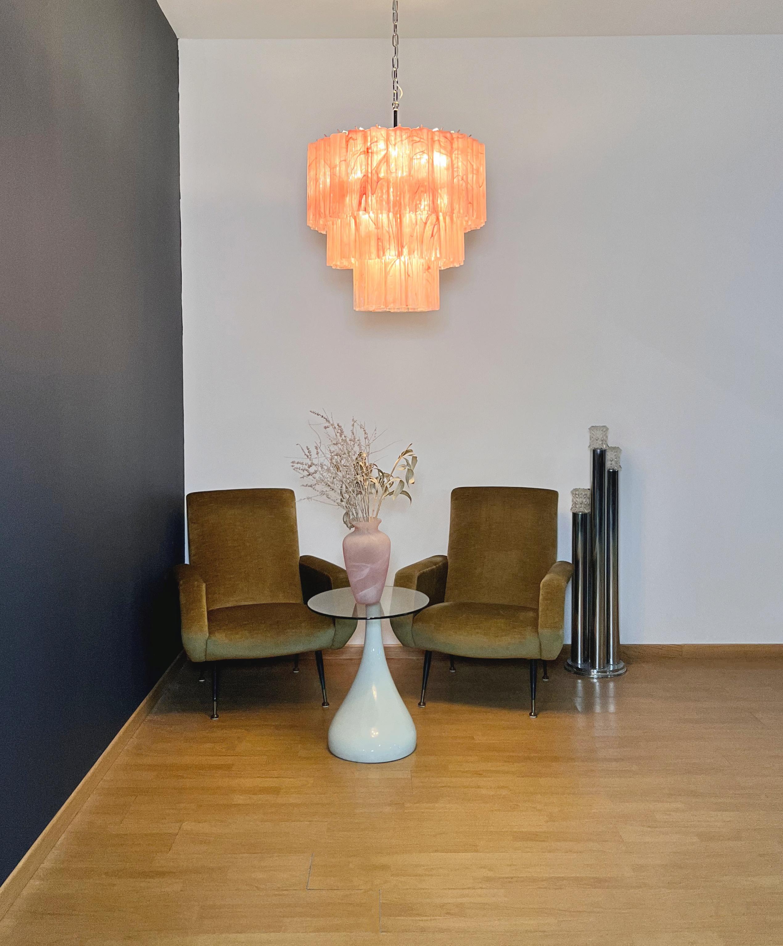 Grandi tubi in vetro di Murano 52 rosa alabastro a tre piani in vendita 2