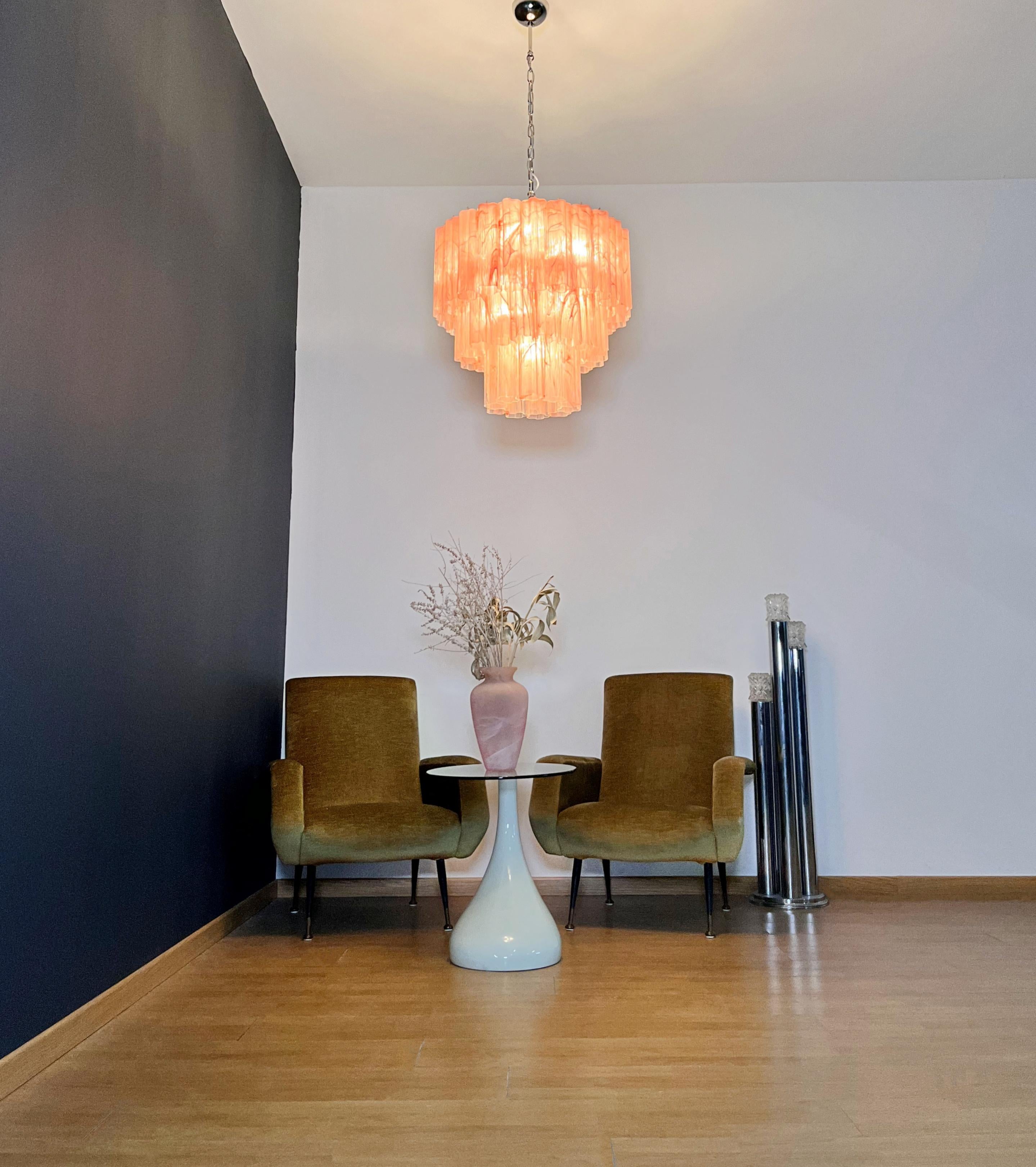 Grandi tubi in vetro di Murano 52 rosa alabastro a tre piani in vendita 3