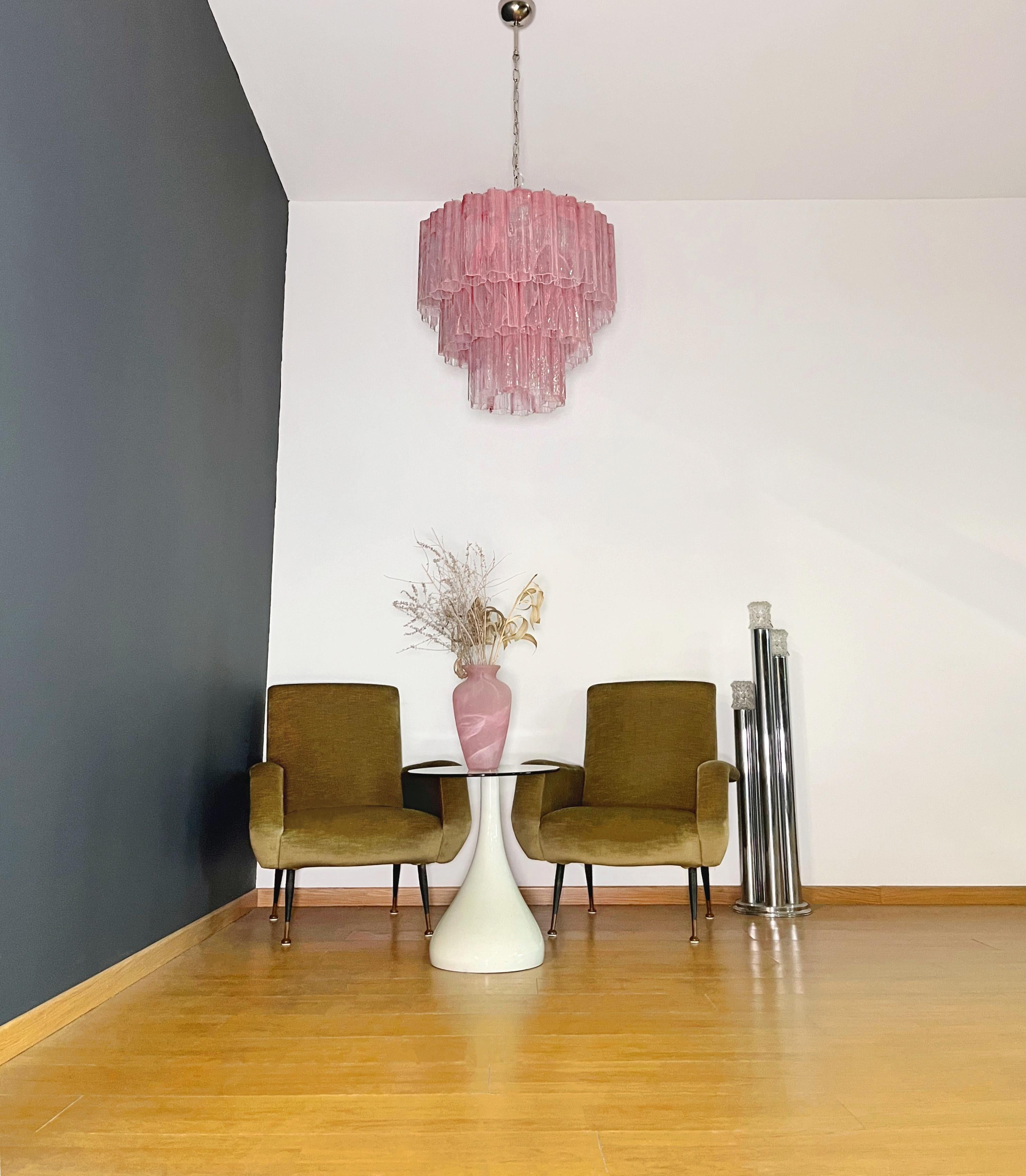 Italiano Grandi tubi in vetro di Murano 52 rosa alabastro a tre piani in vendita