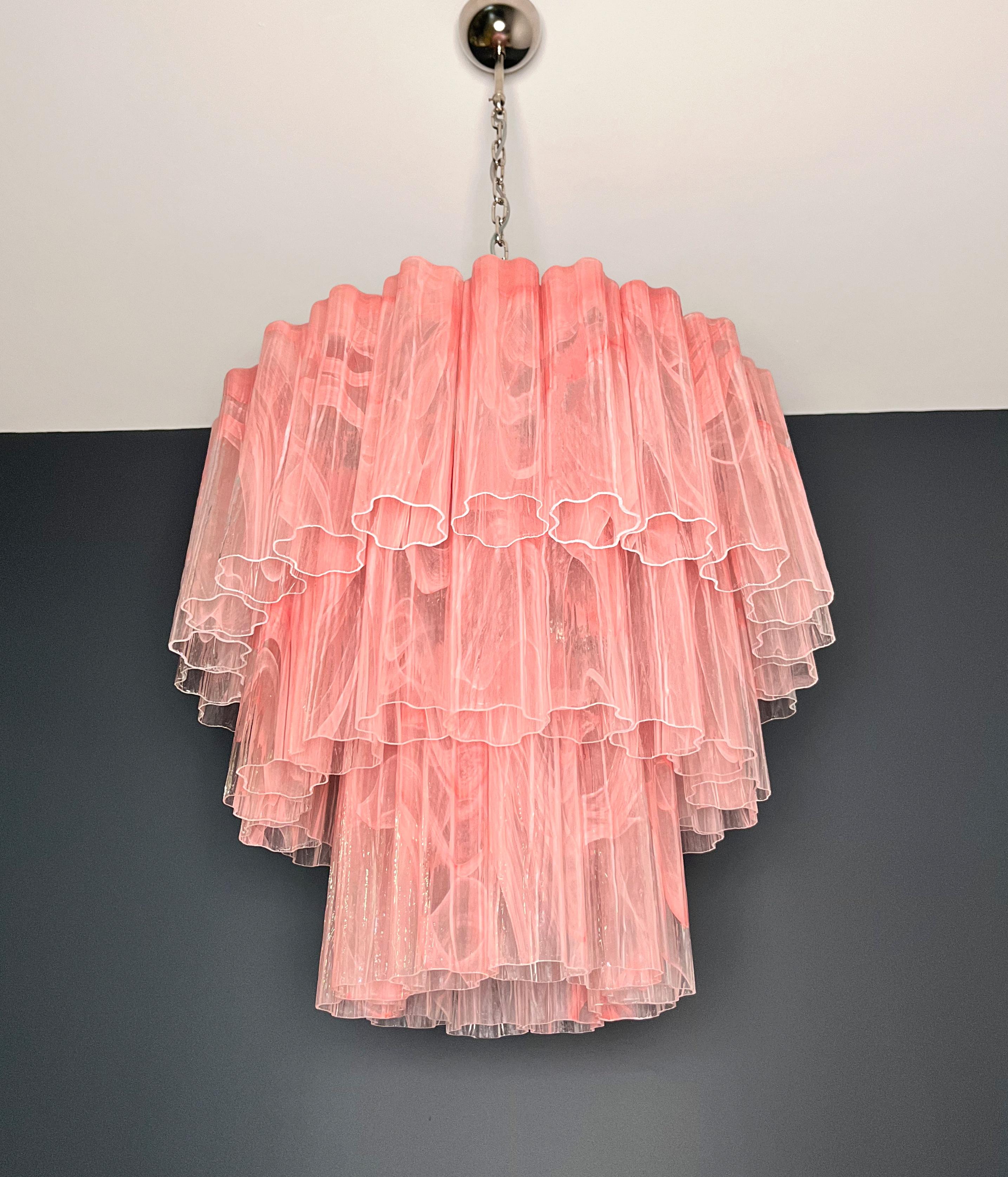 XX secolo Grandi tubi in vetro di Murano 52 rosa alabastro a tre piani in vendita