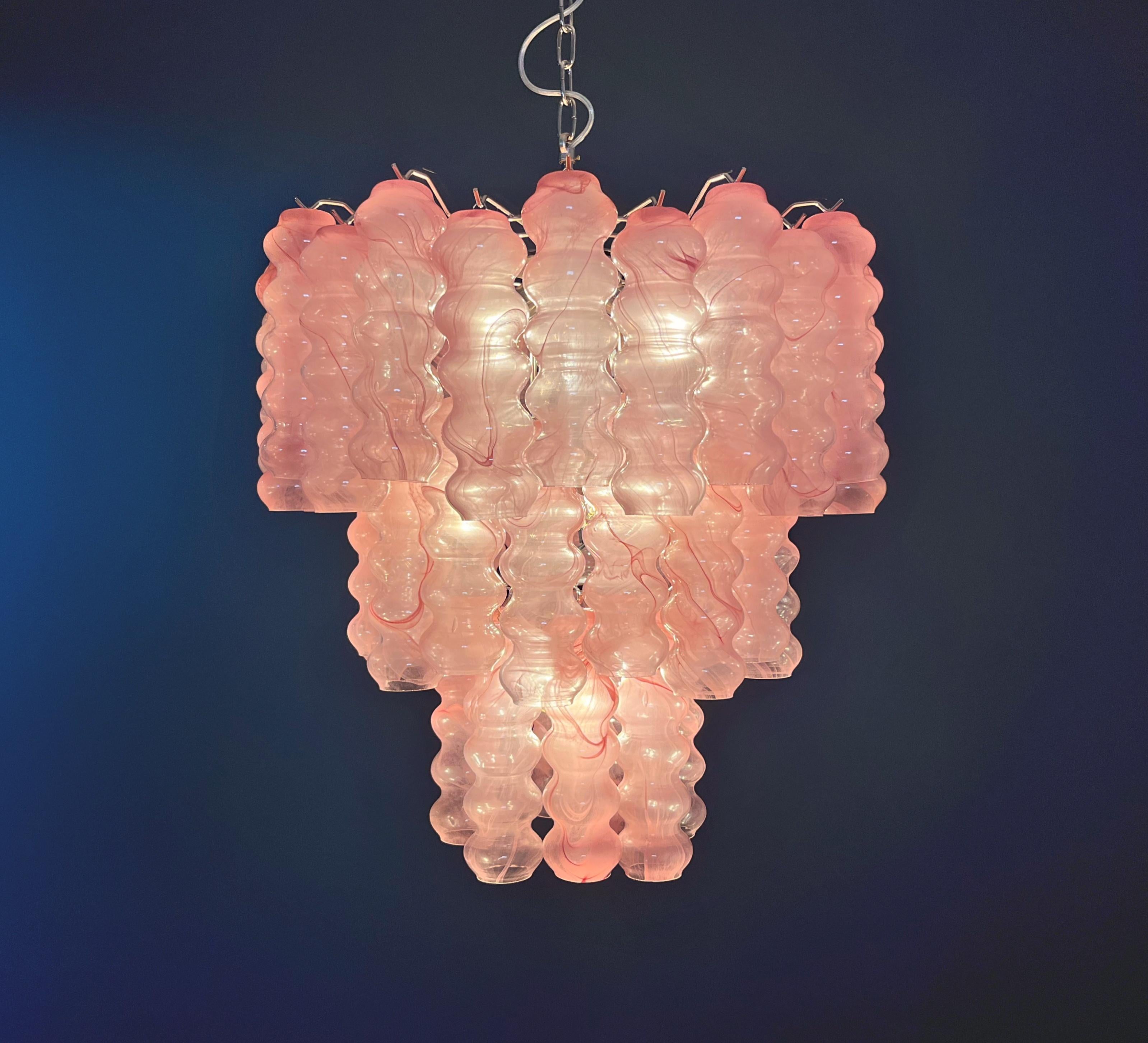 Großer dreistöckiger Murano Glasröhren-Kronleuchter - rosa Albaster im Angebot 24