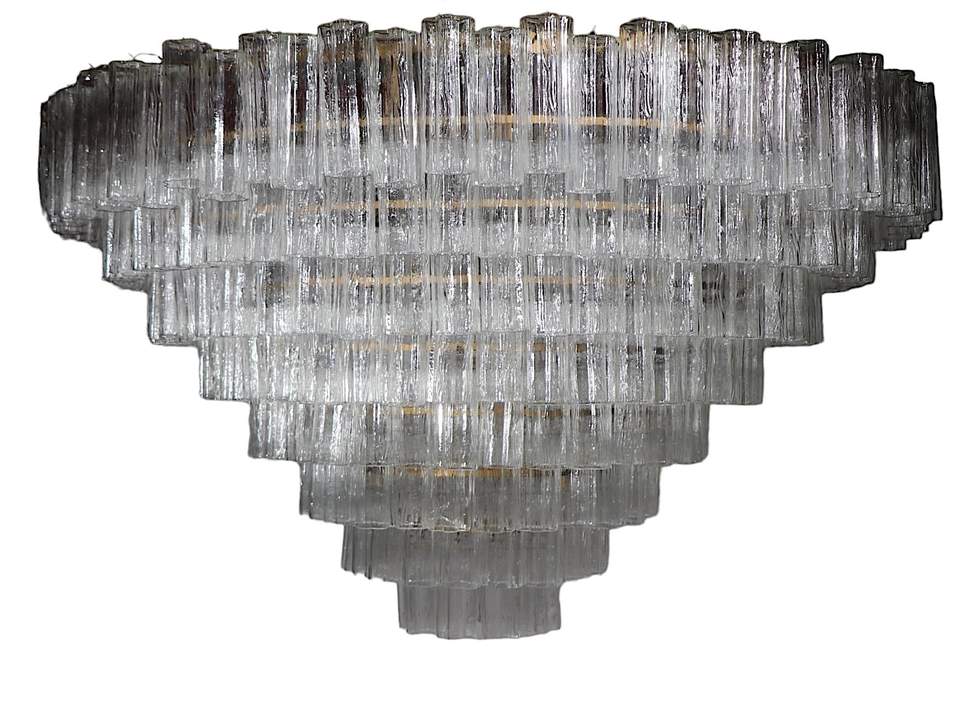 Grande Cascade à étages  Lustre encastré avec abat-jour Tronchi en verre de Murano en vente 6
