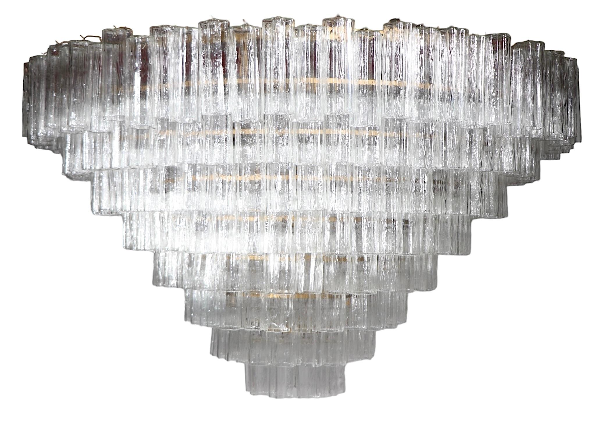 Grande Cascade à étages  Lustre encastré avec abat-jour Tronchi en verre de Murano en vente 8