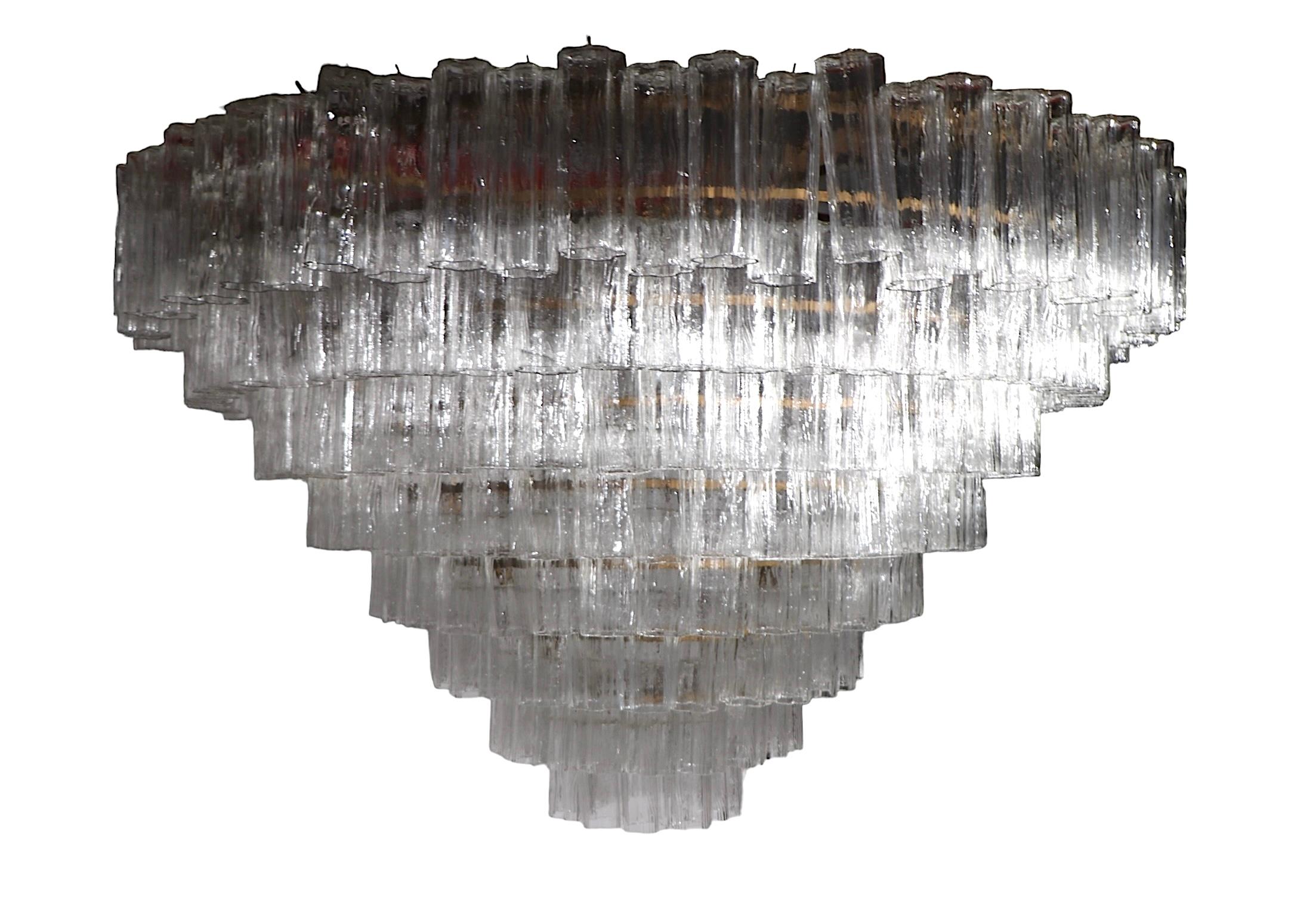 Grande Cascade à étages  Lustre encastré avec abat-jour Tronchi en verre de Murano en vente 9