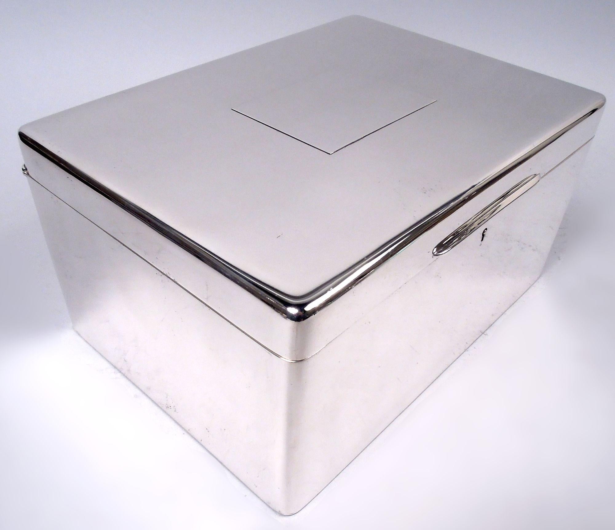 Caja para puros grande de plata de ley Tiffany American Modern Estadounidense en venta