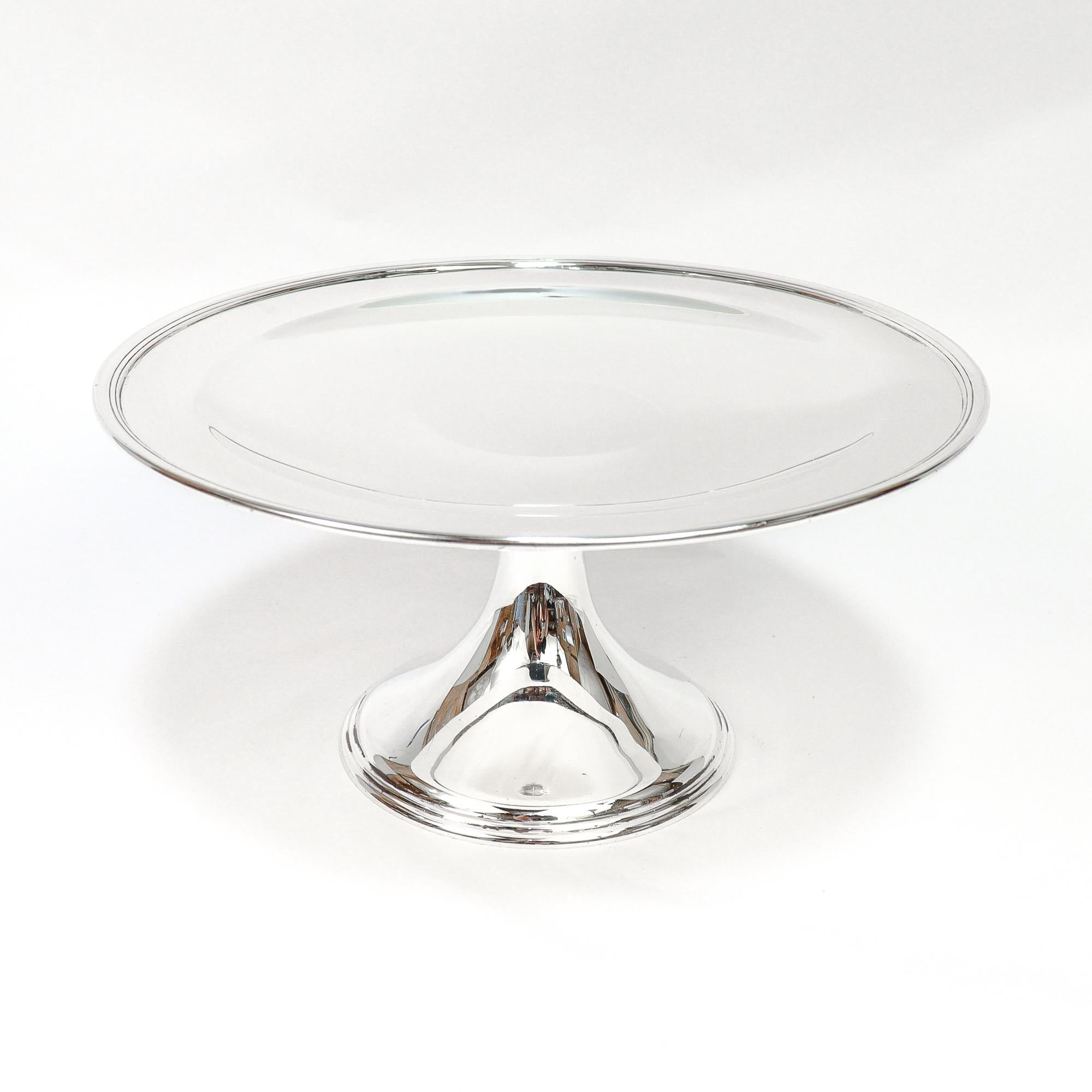 Große Tiffany & Co. Mitte des Jahrhunderts Sterling Silber Kompott oder Kuchen Stand (amerikanisch) im Angebot