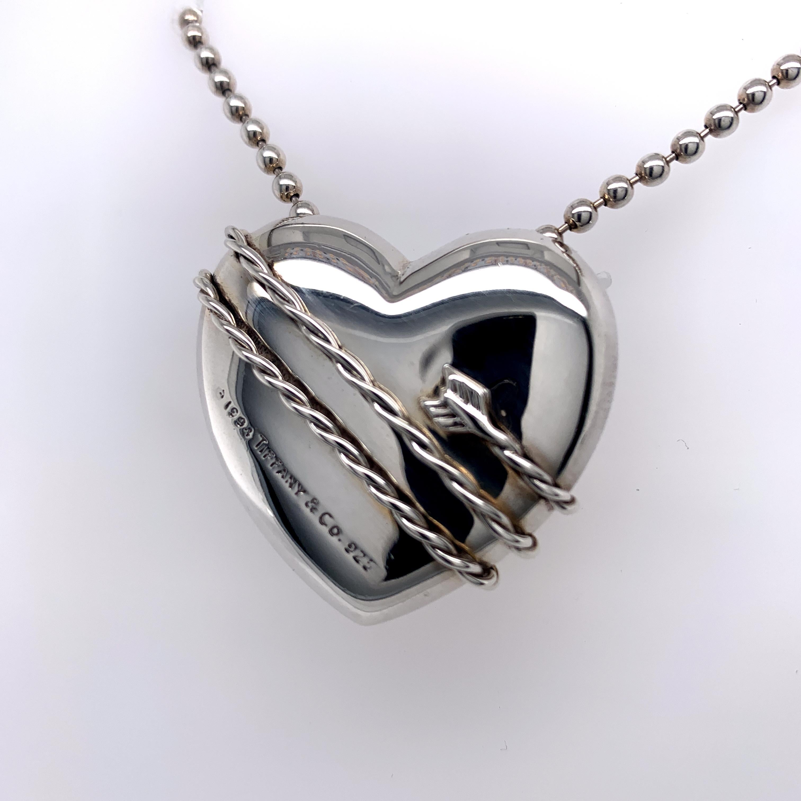 Große Tiffany & Co. Sterling Herz und Kette im Zustand „Hervorragend“ im Angebot in New York, NY